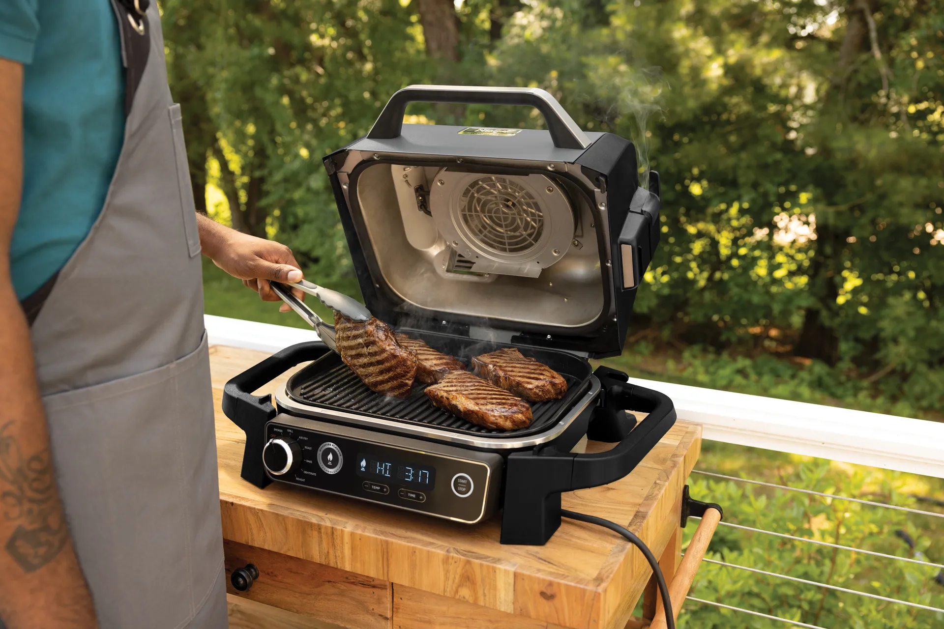 Ninja Woodfire OG701 7-in-1 electric grill 46x46 cm, Black Ninja