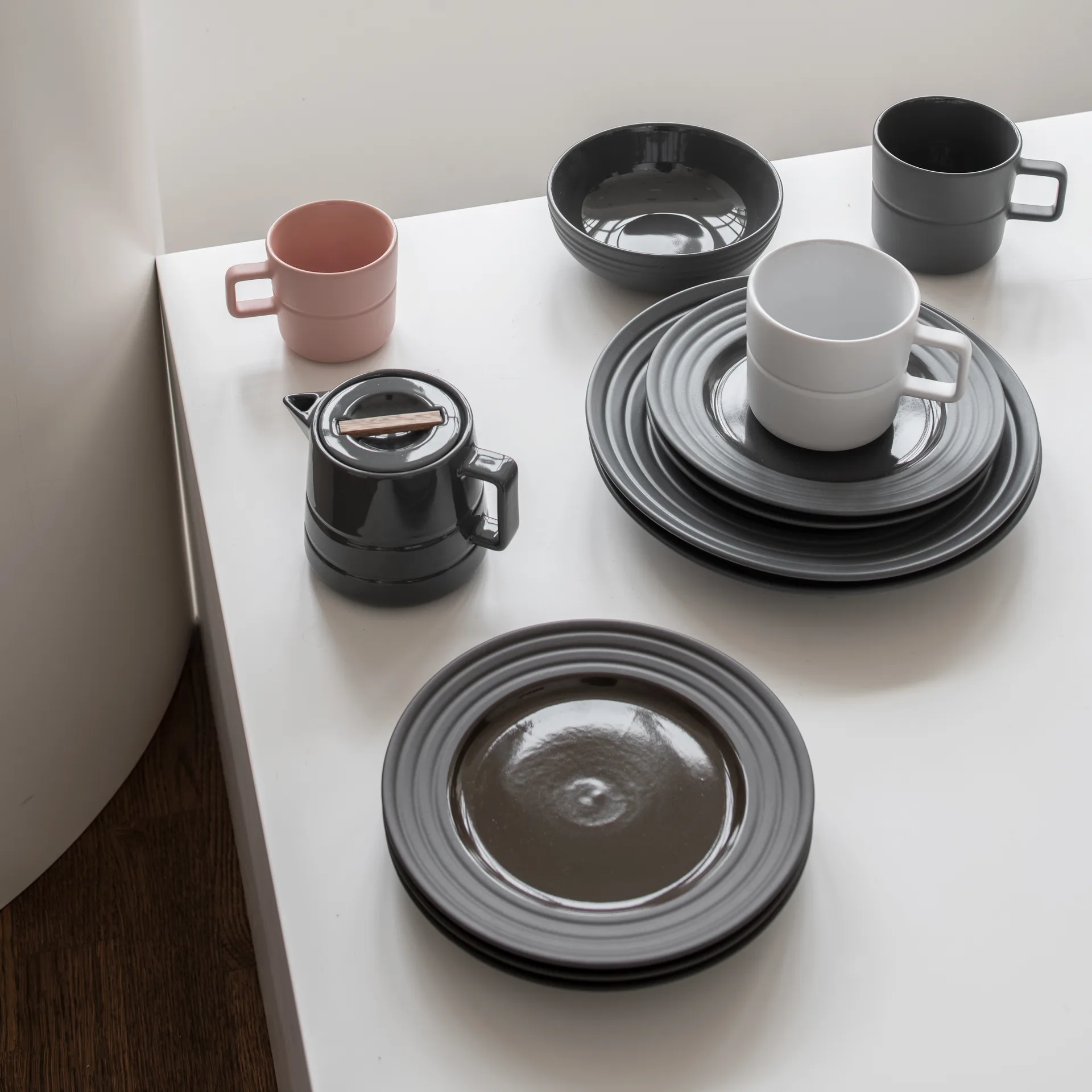 Lines small plate Ø21 cm, brown NJRD