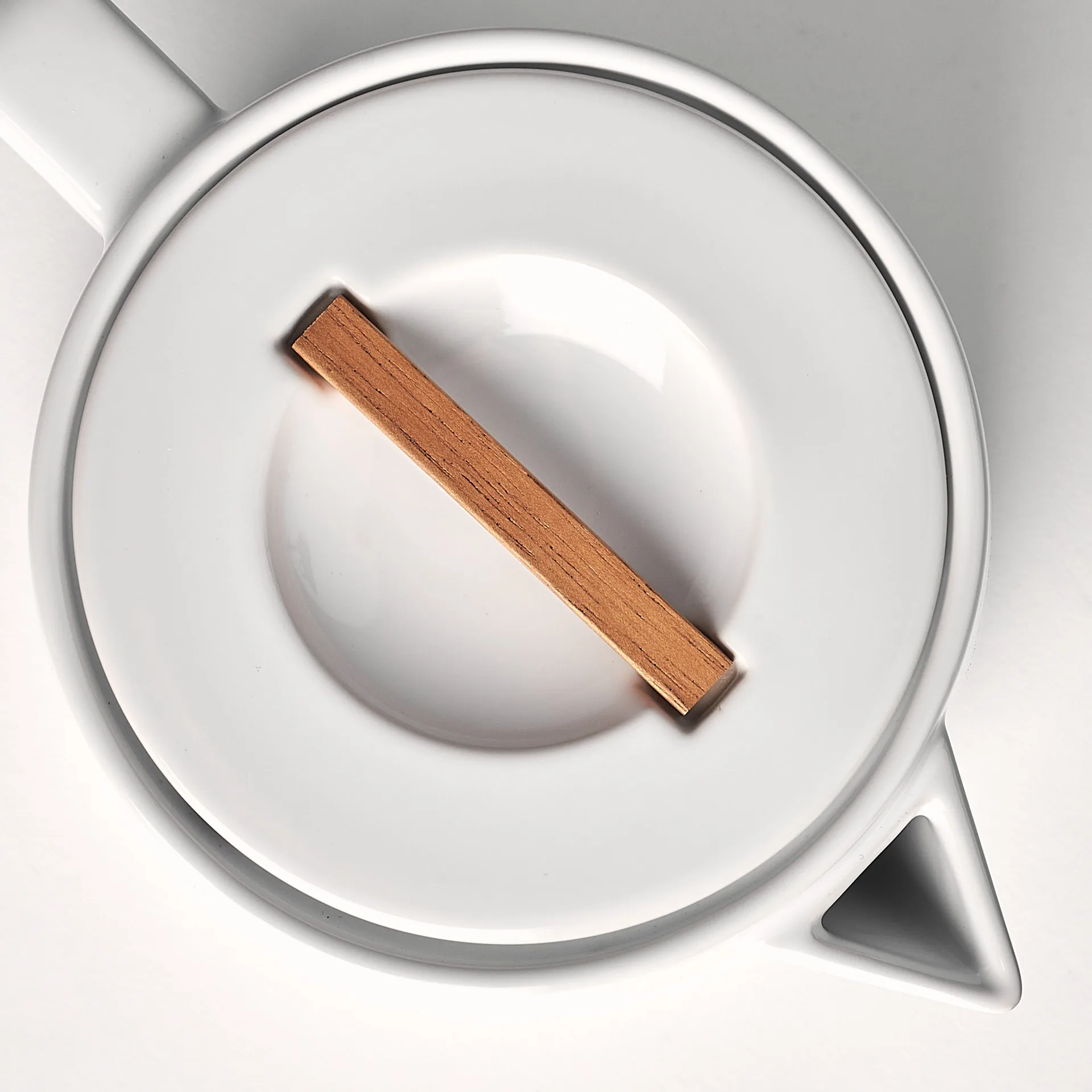 Lines teapot 1.5 liter, white NJRD