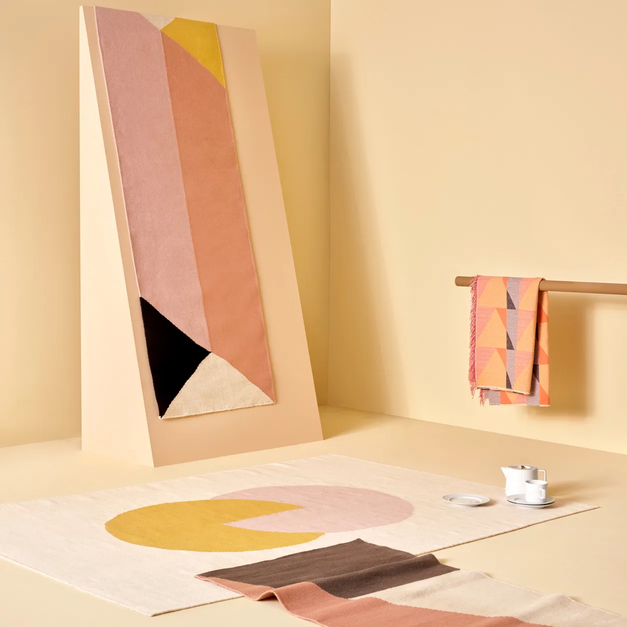 Metric cotton throw, pink NJRD