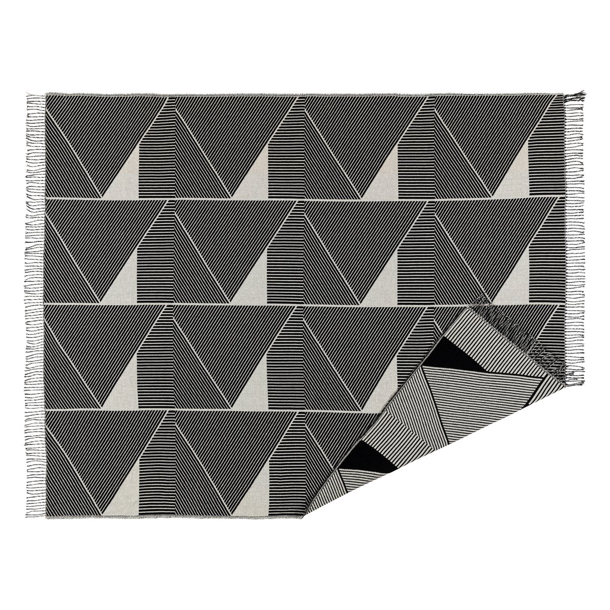 NJRD Metric focus cotton throw black | Scandinavian Design | Cotton blankets & throws | Black