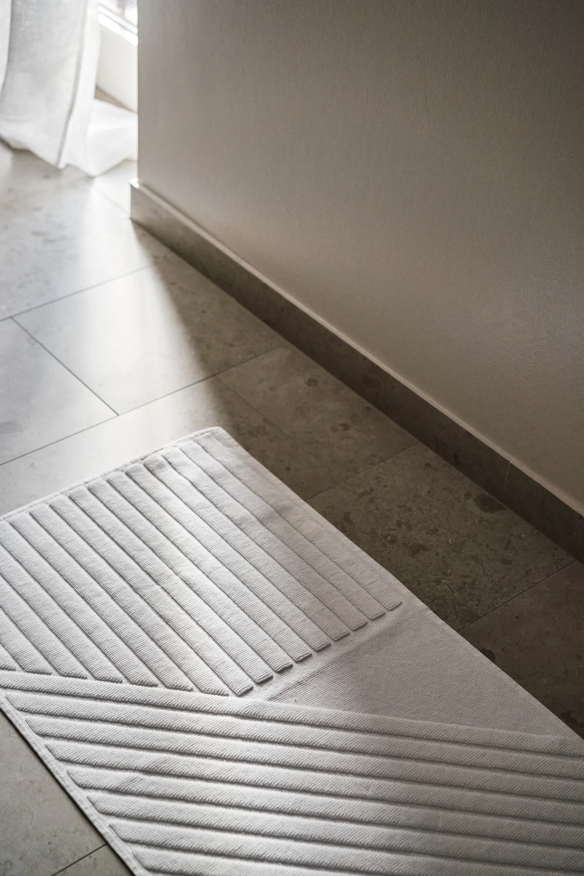 Stripes bath mat 50x90 cm, White NJRD