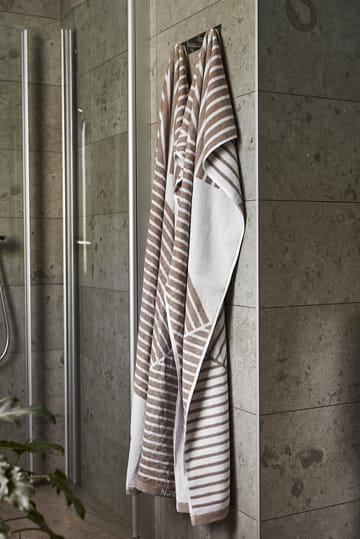 Stripes bath towel 70x140 cm - Beige - NJRD