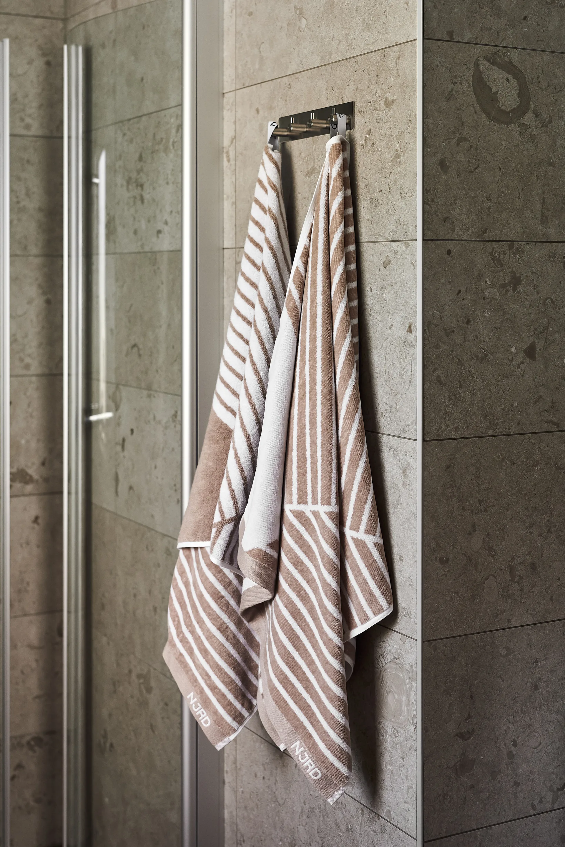 Stripes bath towel 70x140 cm, Beige NJRD