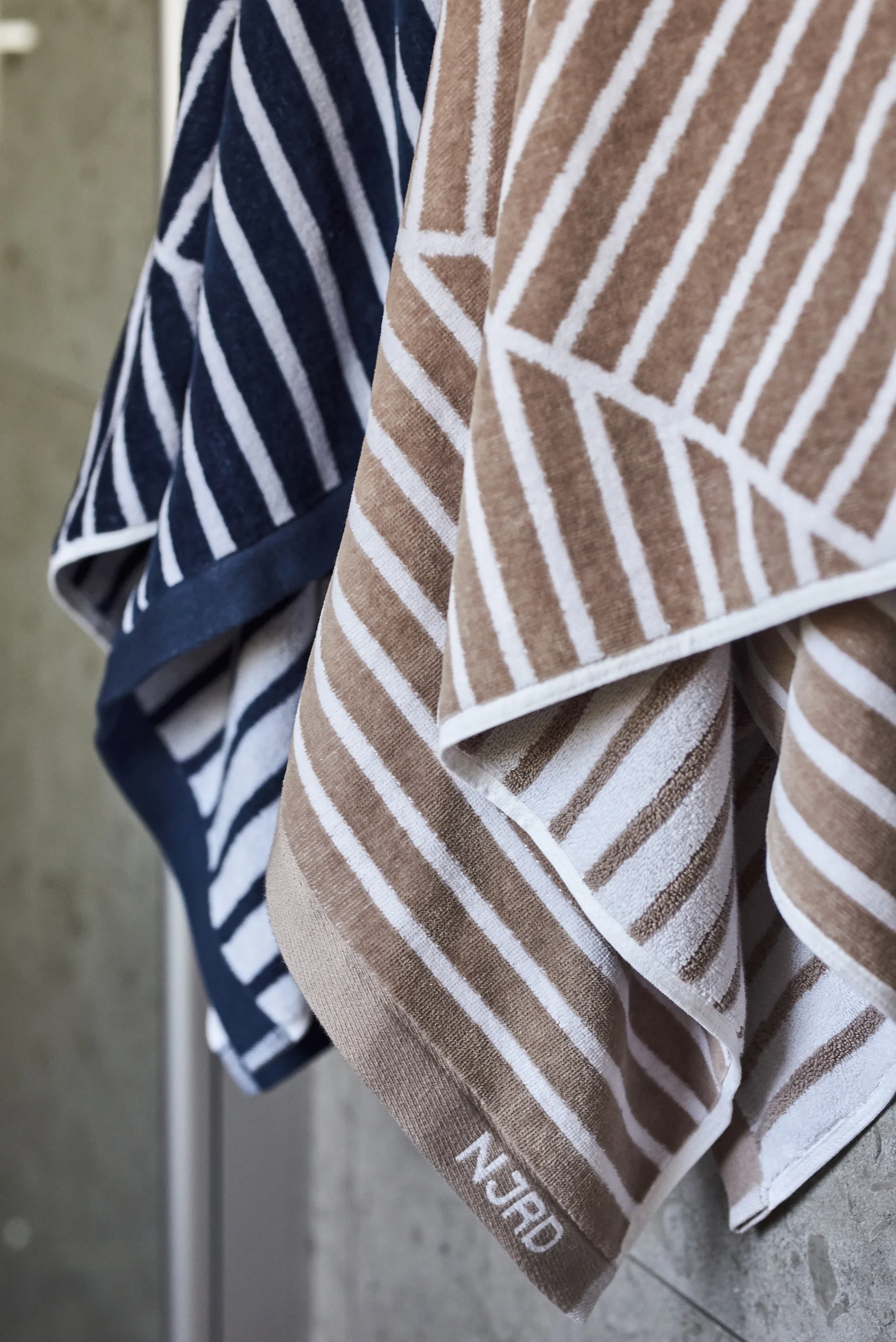 Stripes bath towel 70x140 cm, Beige NJRD
