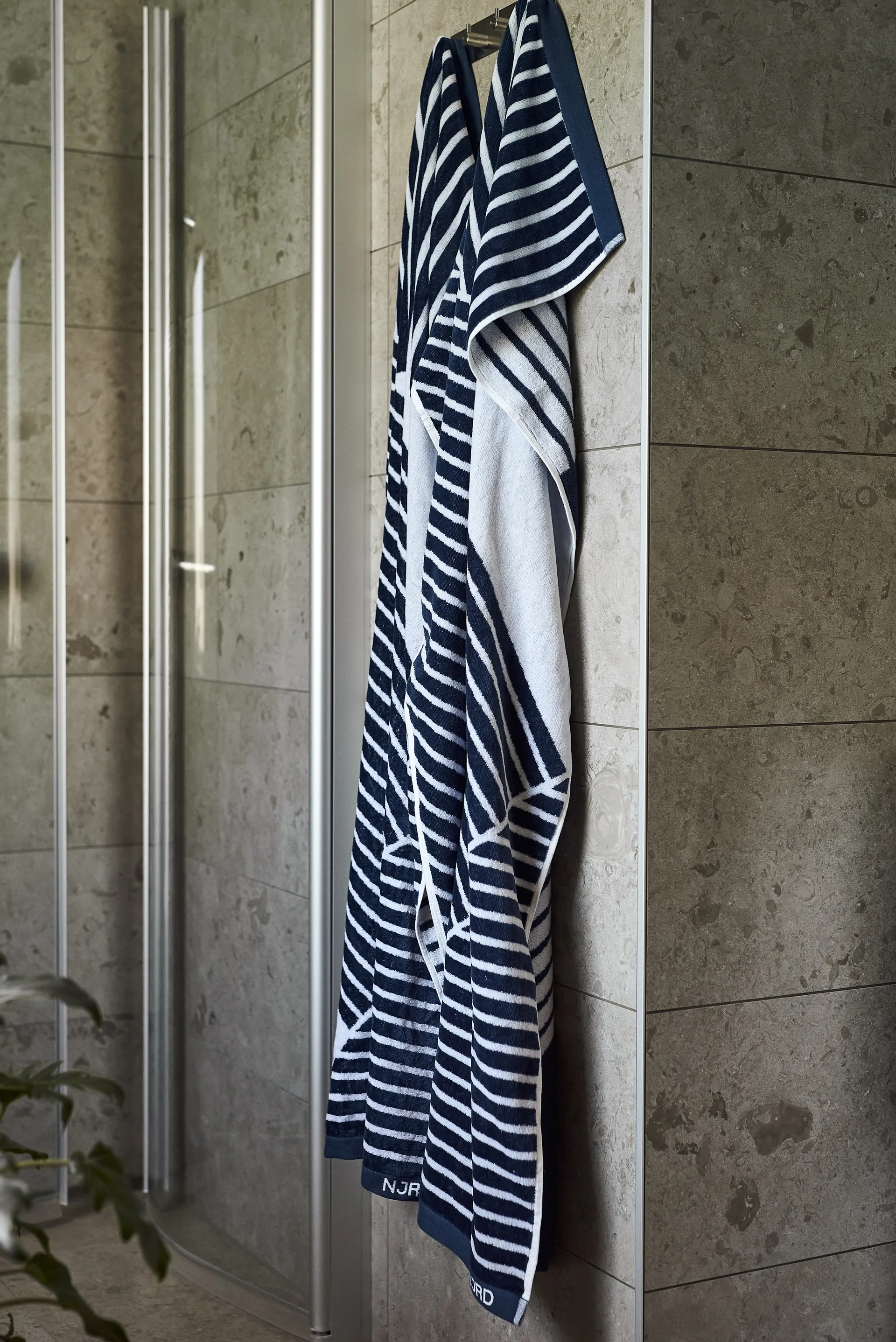 Stripes bath towel 70x140 cm, Blue NJRD