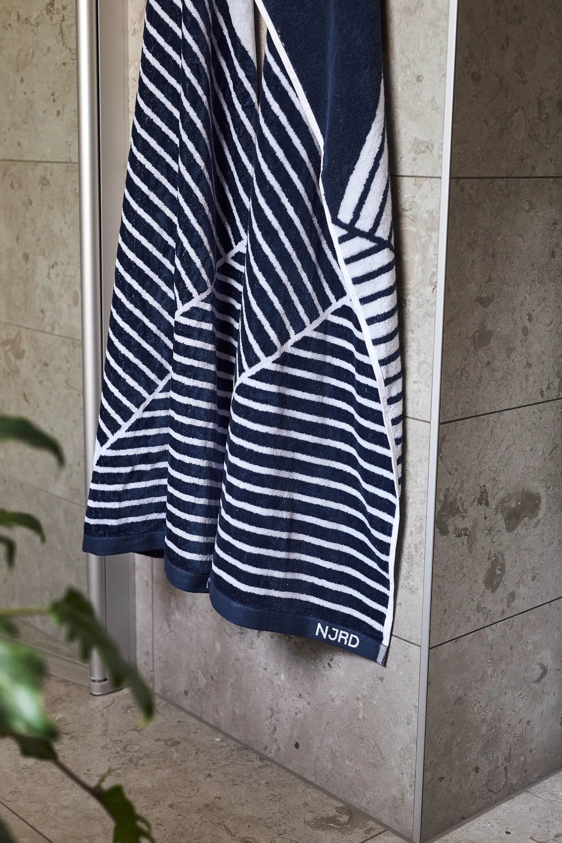 Stripes bath towel 70x140 cm, Blue NJRD