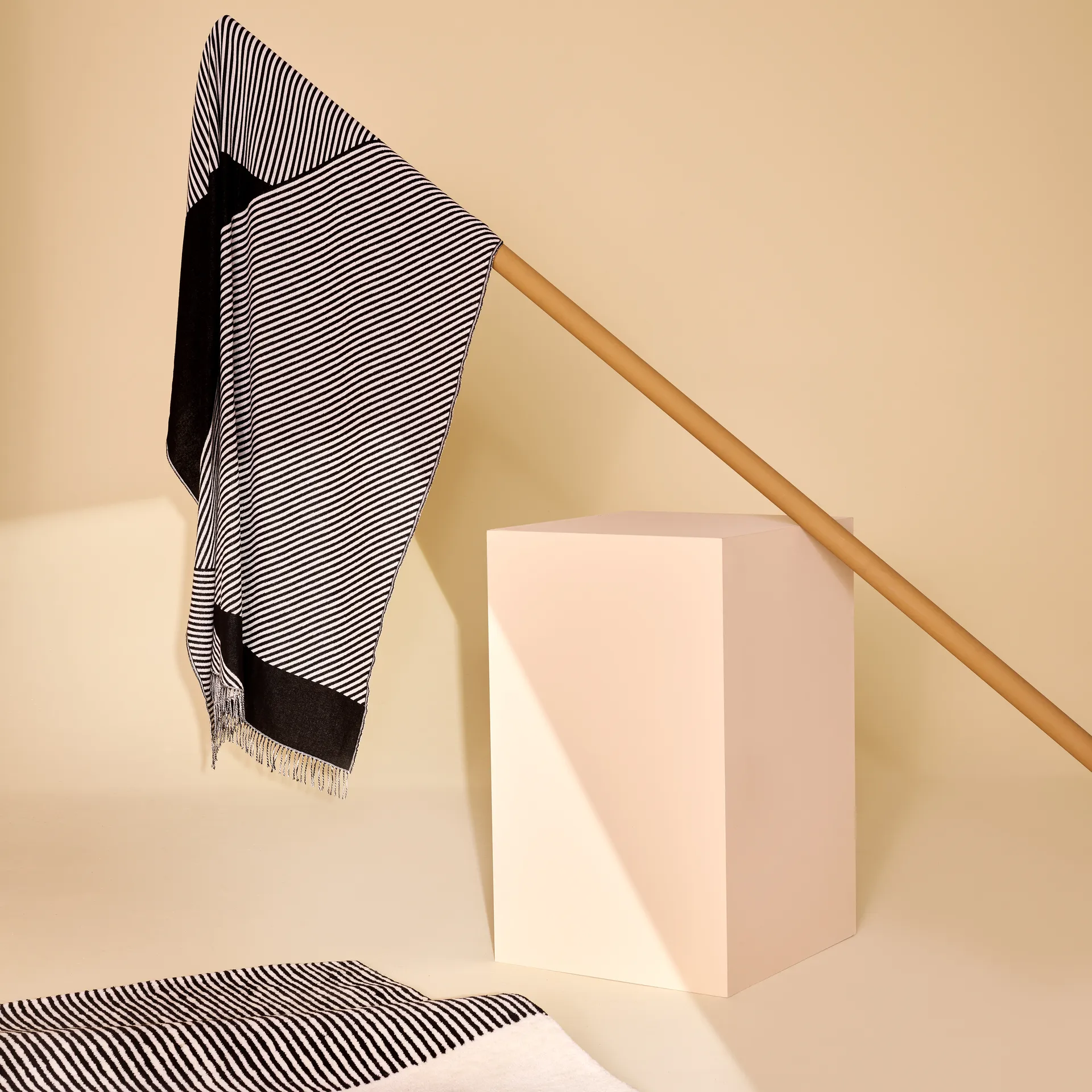 Stripes cotton throw, black NJRD