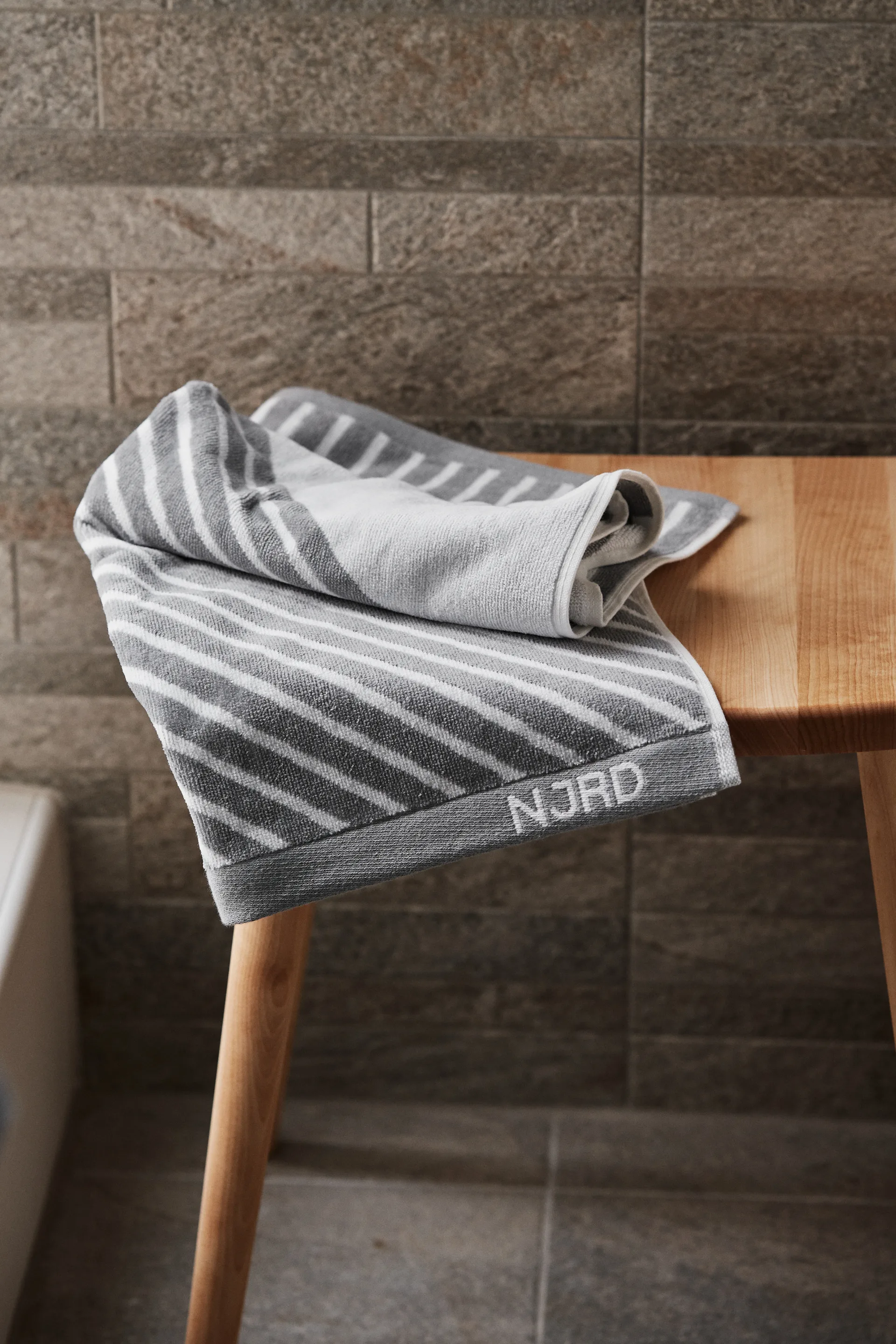 Stripes towel 50x70 cm, grey NJRD