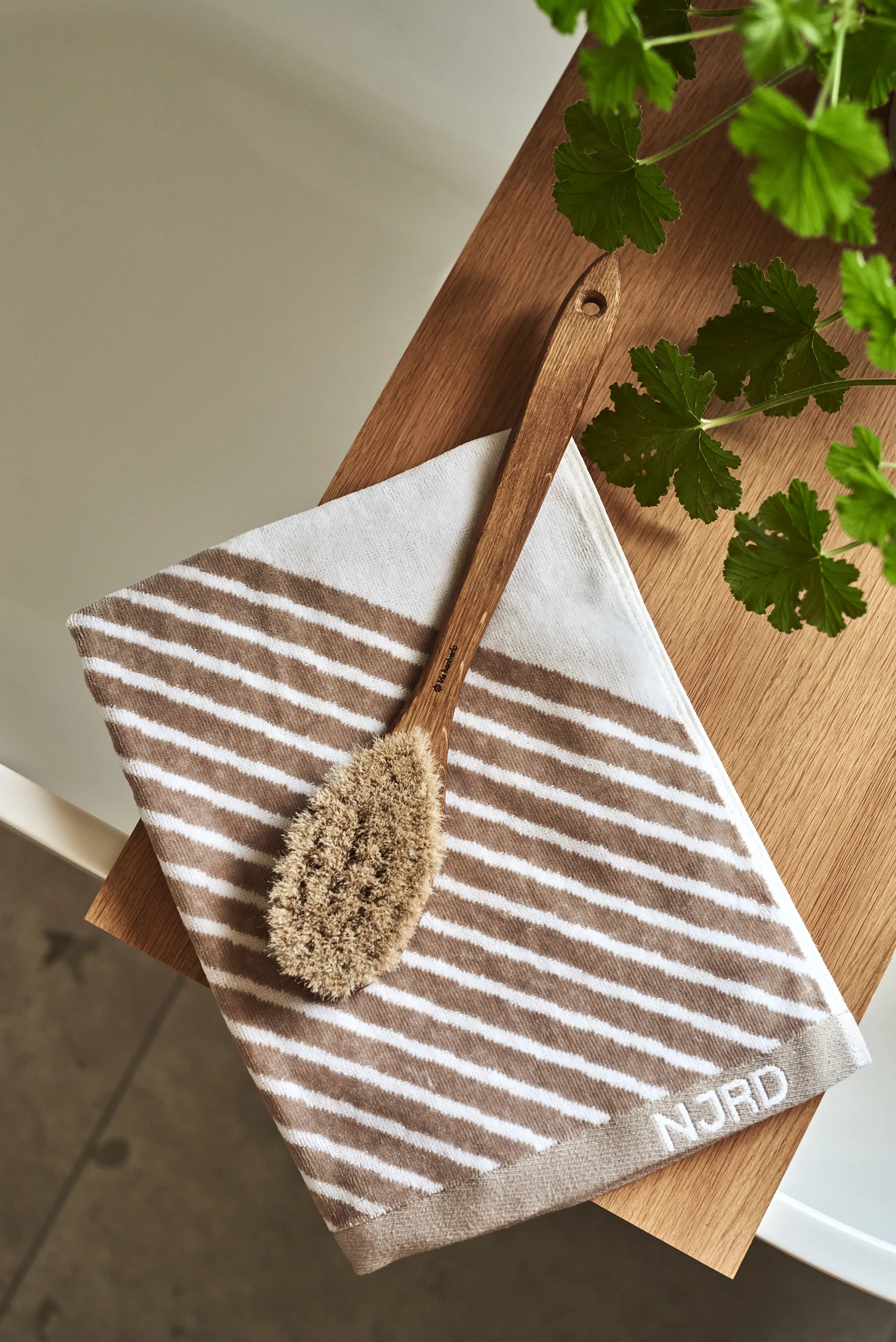 Stripes towel set 4 pieces - Beige,  NJRD