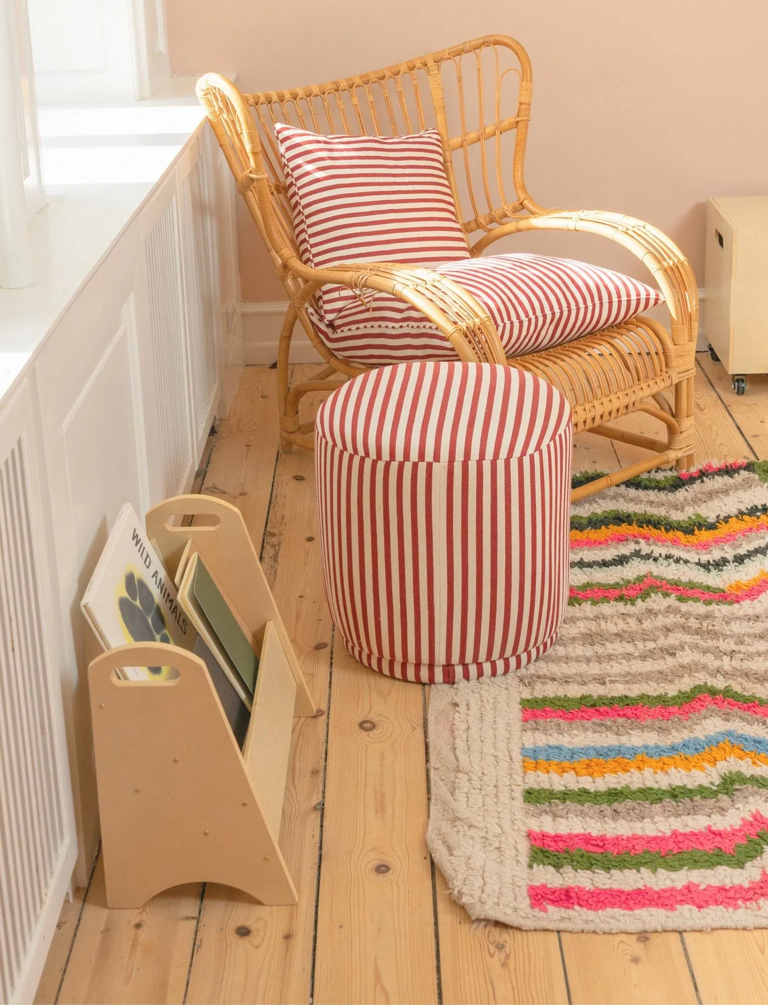 Book holder bookshelf for children, Birch Nofred