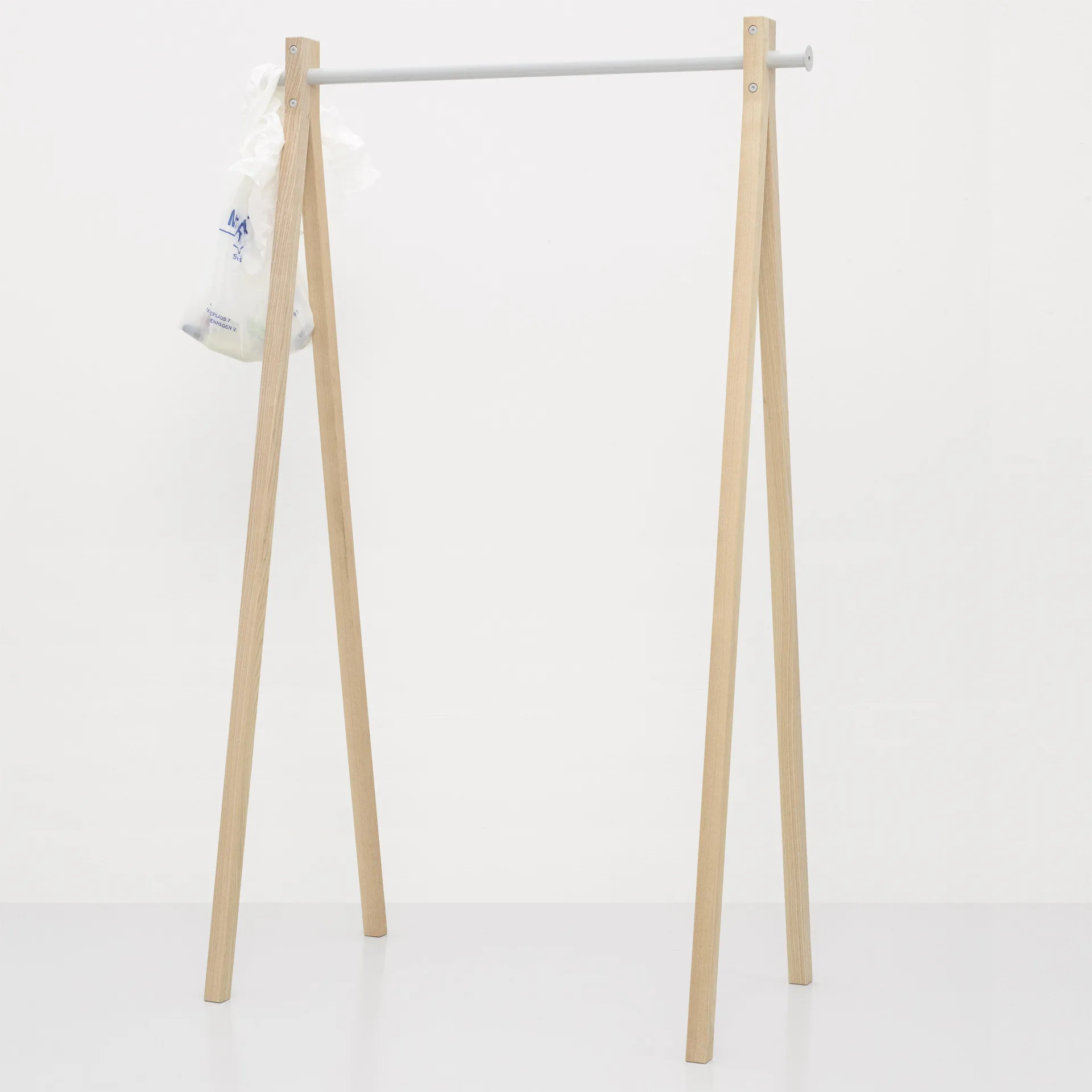 Dress Up 90 hanger, natural-white Nomess Copenhagen