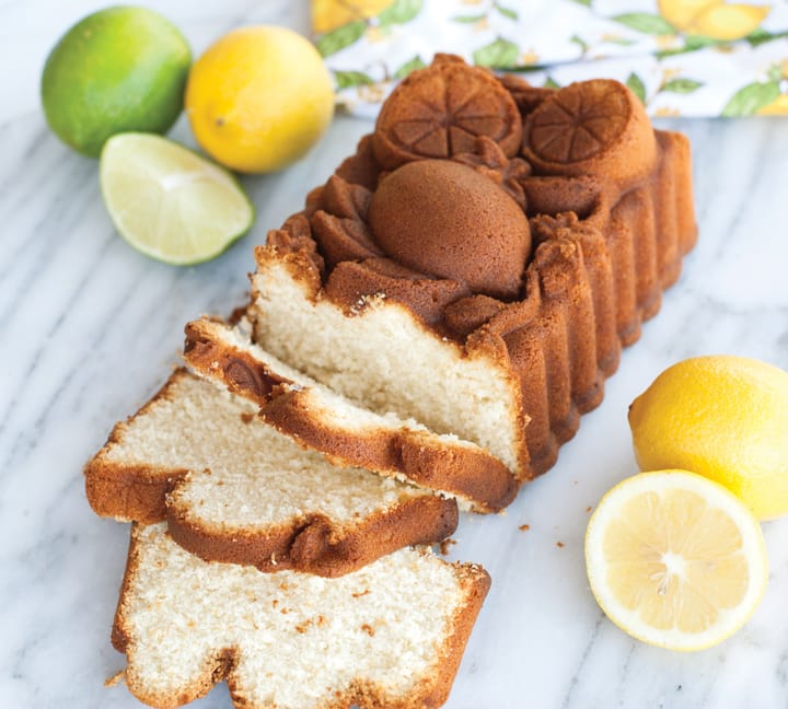 Nordic Ware Blossom Bundt Pan 