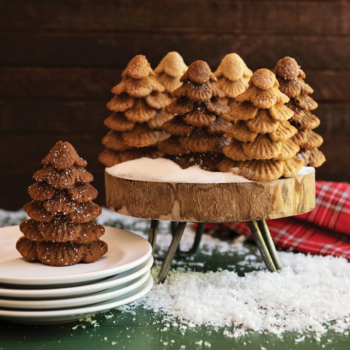 Nordic Ware Cut Crystal Bundt