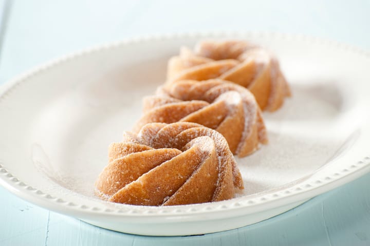 Nordic Ware heritage bundtlette baking tin gold, 0.9 L Nordic Ware