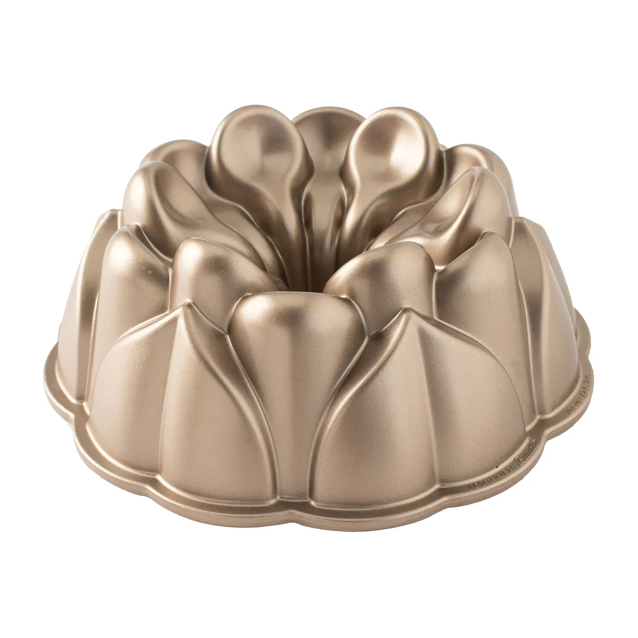 Nordic Ware magnolia bundt baking tin 2.4 L | Scandinavian Design | Cookie/Biscuit cutters & cake tins | Gold-coloured