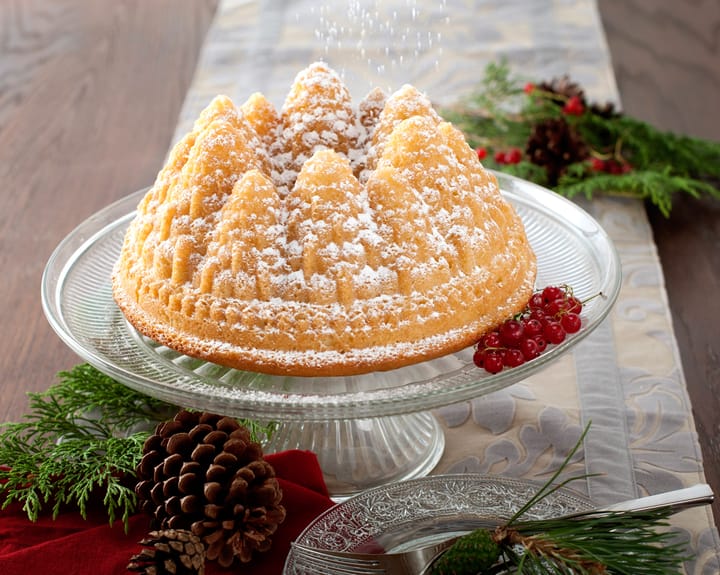 Nordic Ware Christmas Holiday Tree Bundt Cake Pan Mold Non StickTrain Rim  10 cup