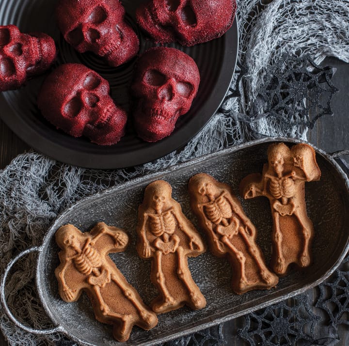 Nordic Ware Spooky Skeleton baking tin - Bronze - Nordic Ware