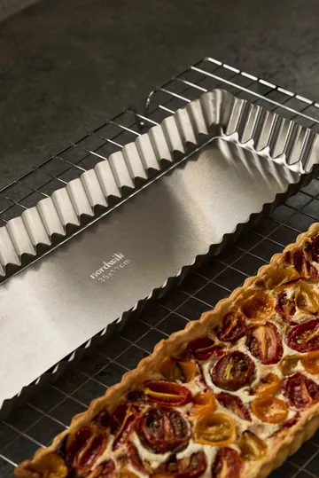 BAKE pie tin with removable base - Rectangular, stainless steel, 35x11 cm - Nordwik