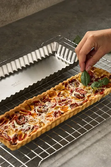 BAKE pie tin with removable base - Rectangular, stainless steel, 35x11 cm - Nordwik