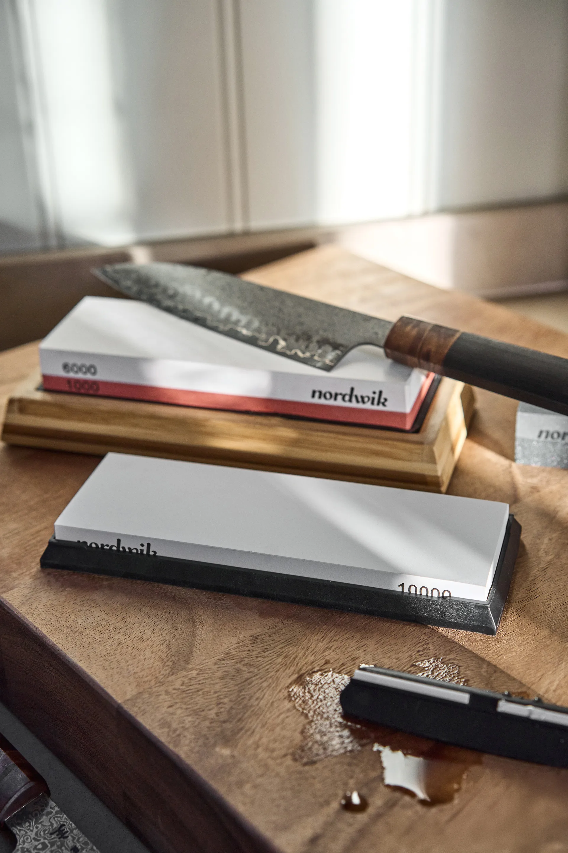 Wet sharpening stone polishing, 10,000 grit Nordwik