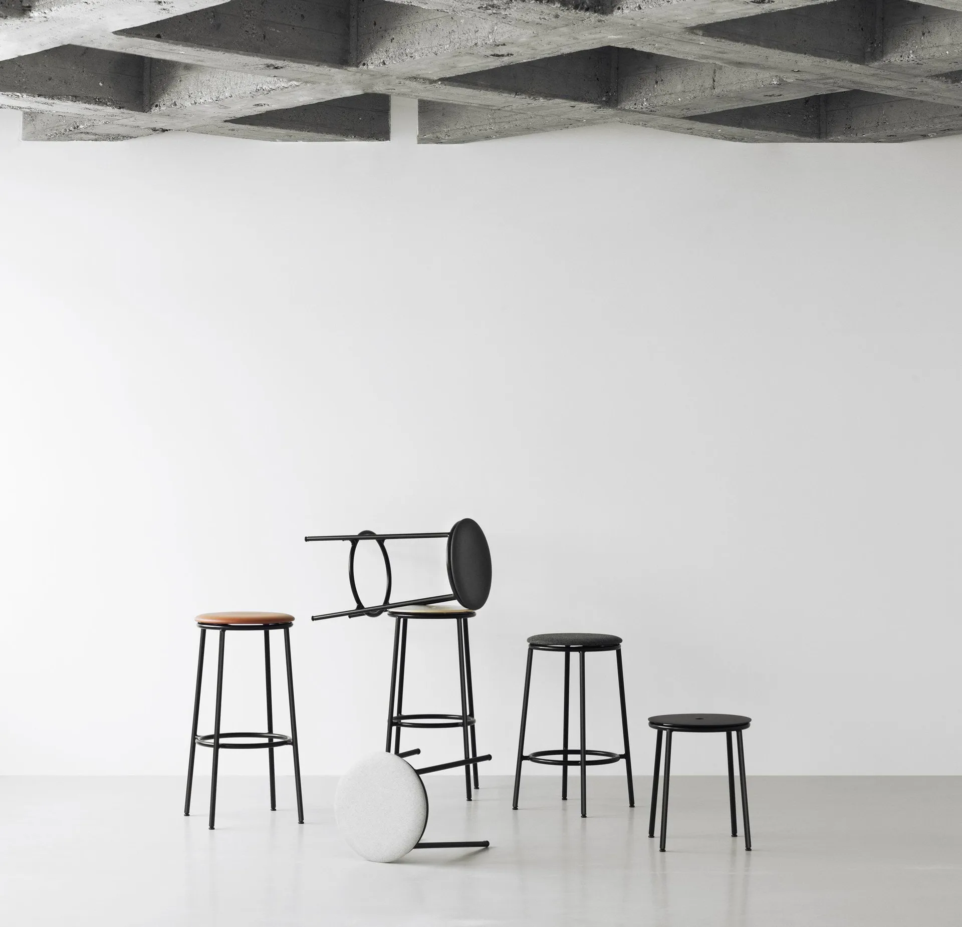 Circa stool 45 cm, Black aluminium Normann Copenhagen
