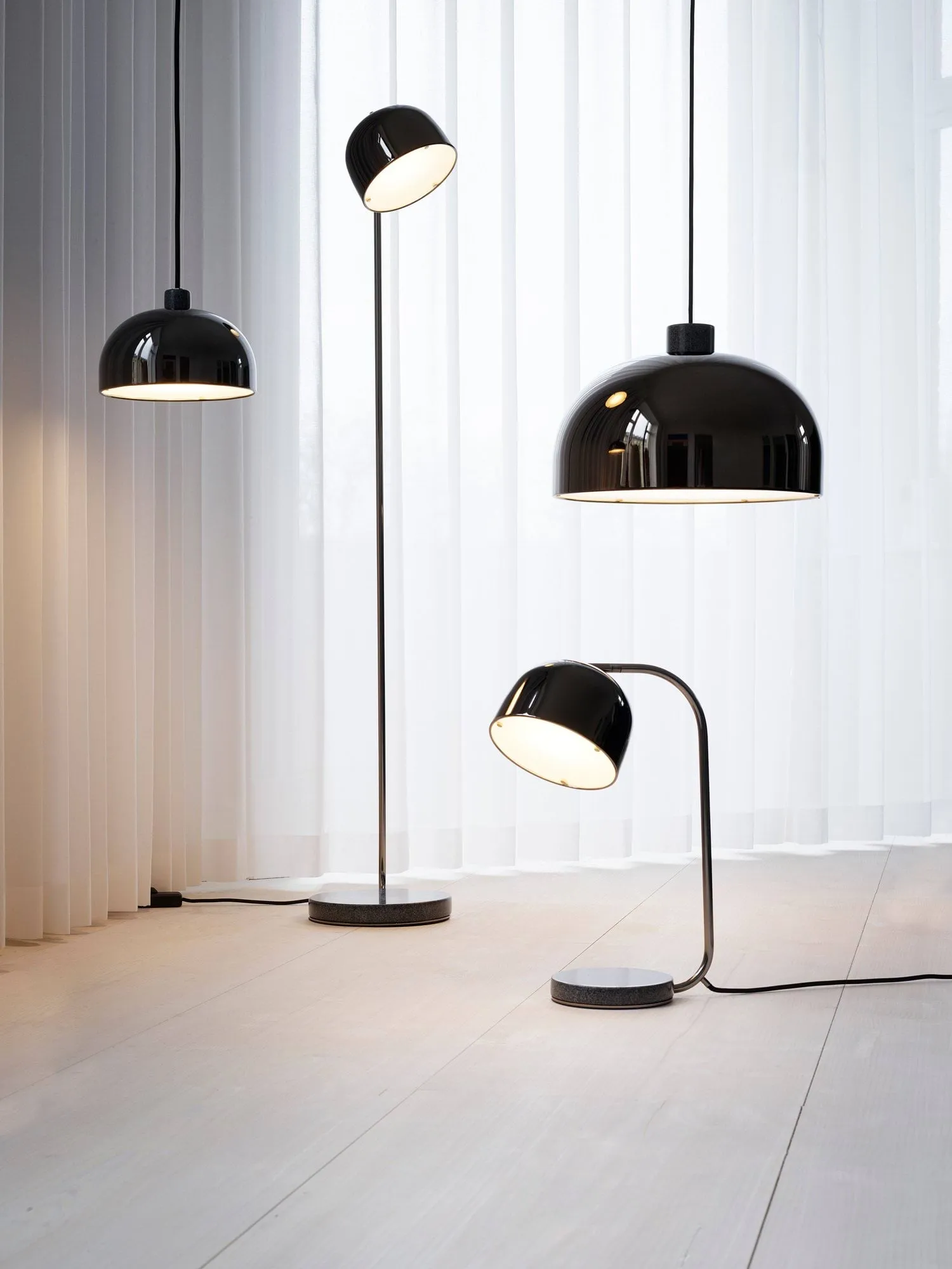 Grant floor lamp, Black Normann Copenhagen
