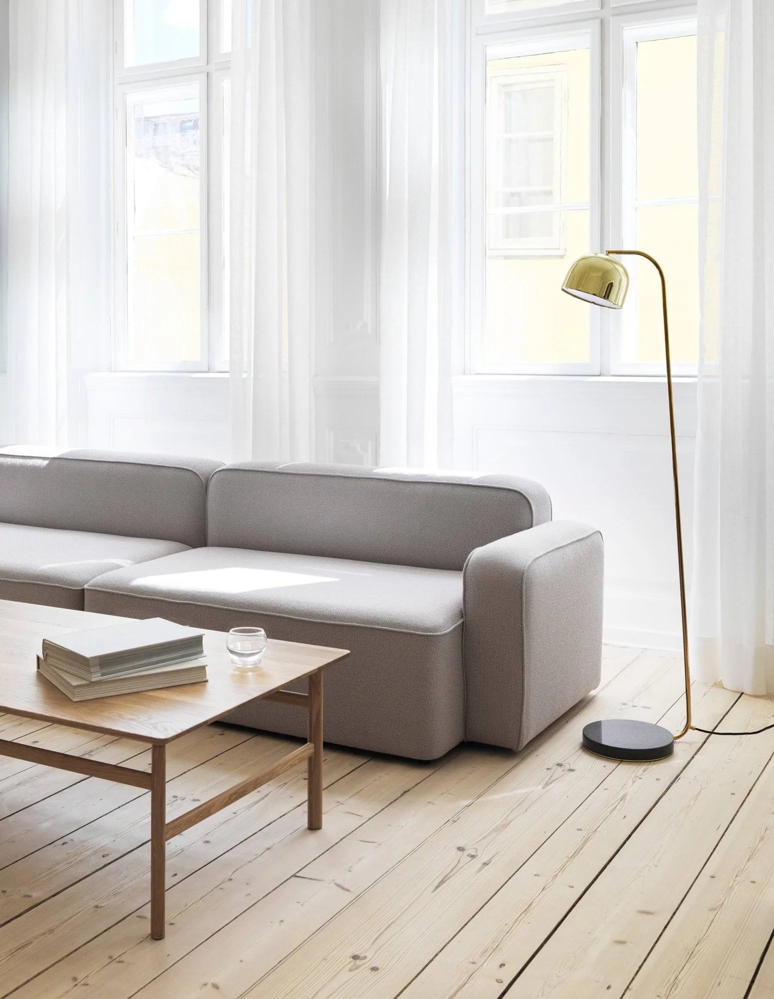 Grant floor lamp, Brass Normann Copenhagen