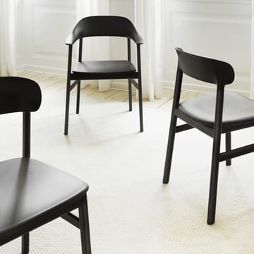 Herit chair leather-black oak - black - Normann Copenhagen