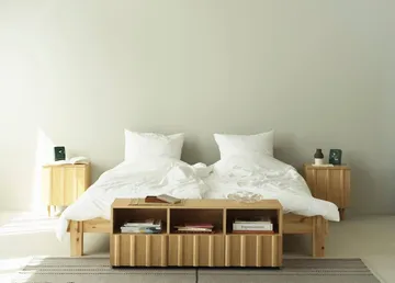 Rib bedside table - Oak, 52x42x40 cm - Normann Copenhagen