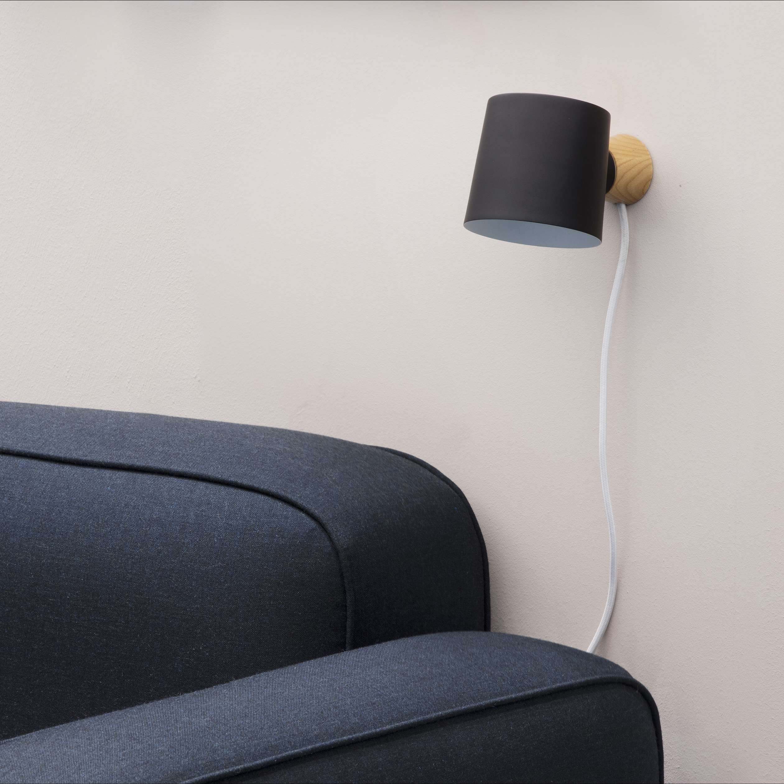 Rise wall lamp from Normann Copenhagen NordicNest