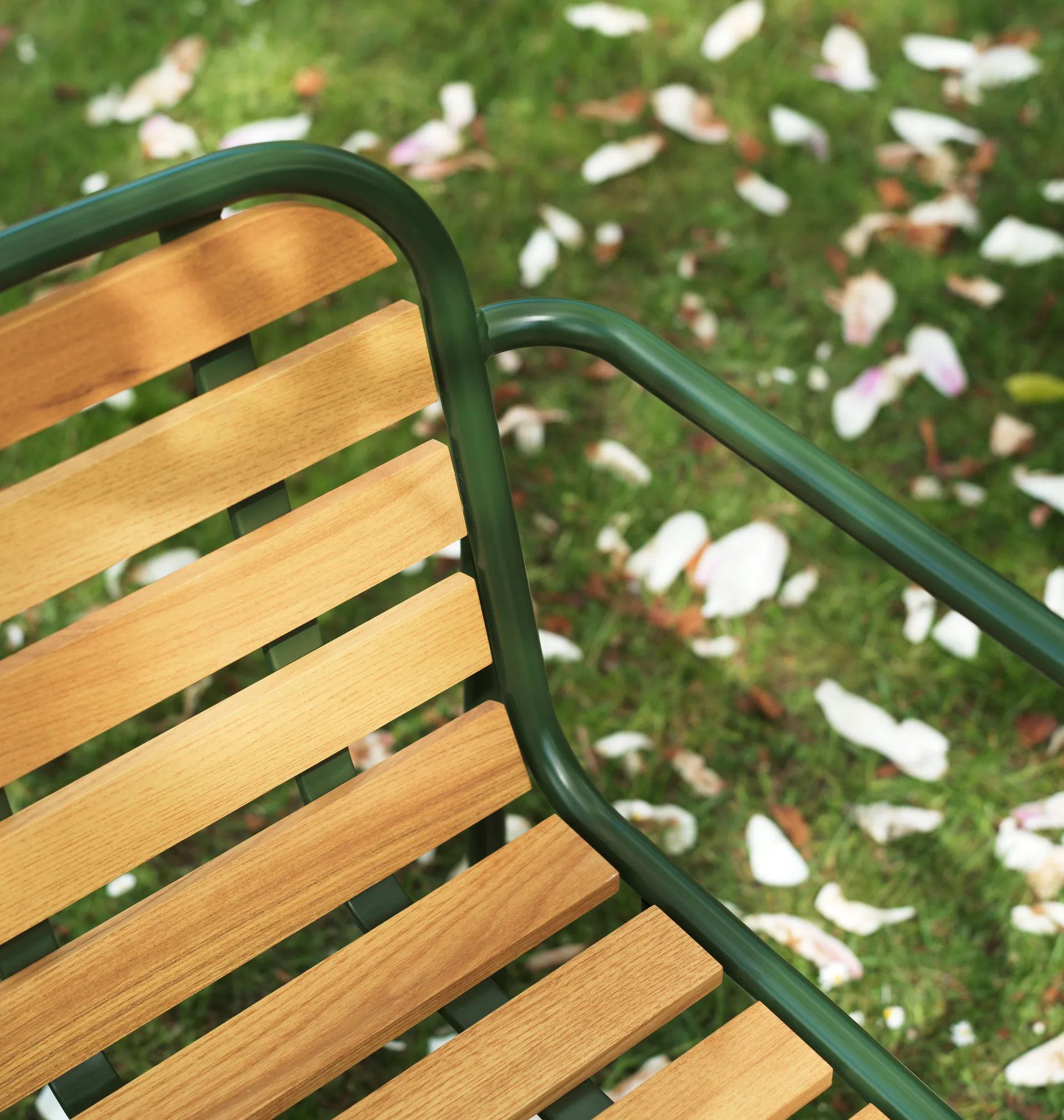 Vig Robinia armchair, Green Normann Copenhagen