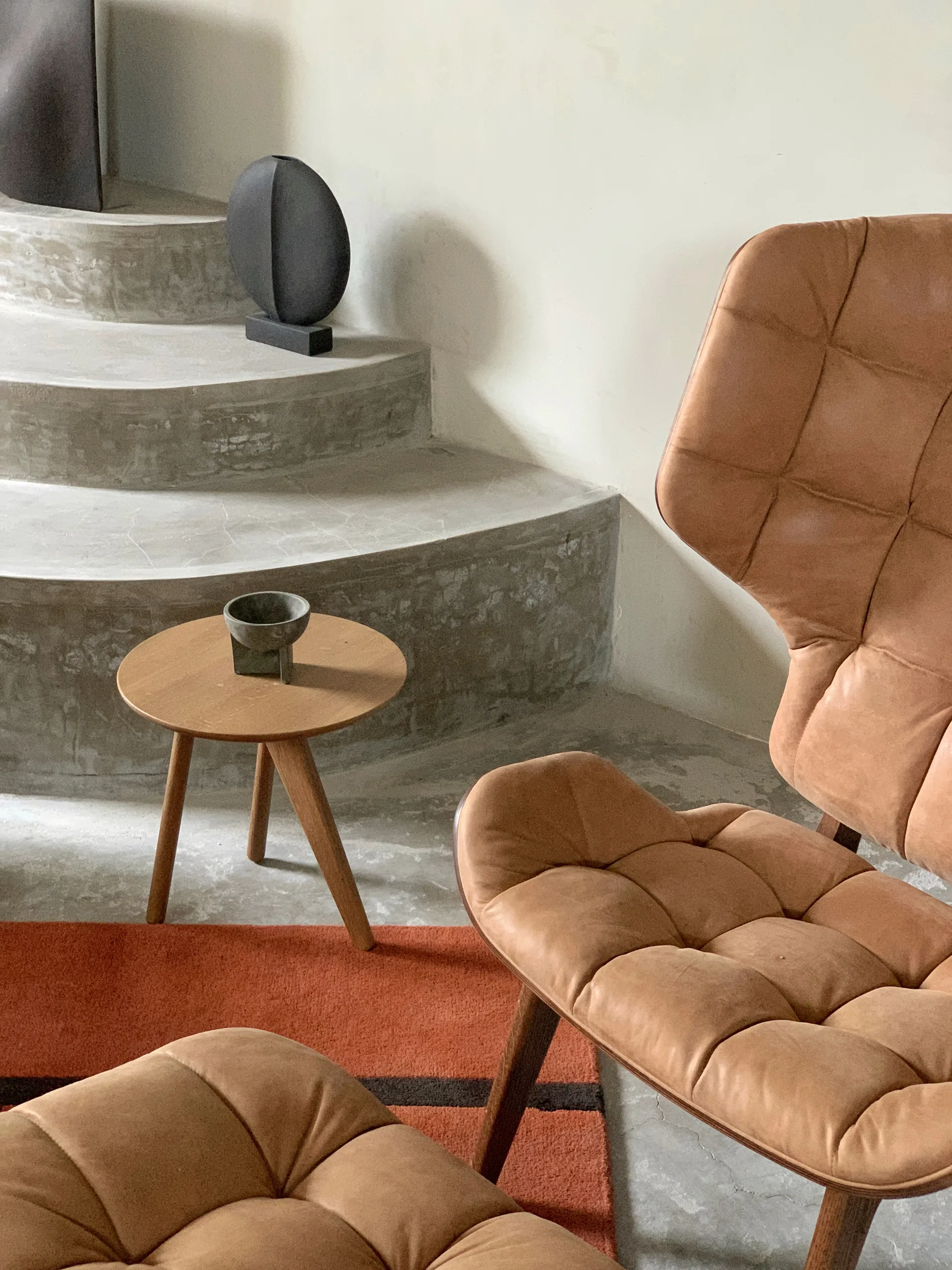 Fin side table 40 cm, Light smoked NORR11