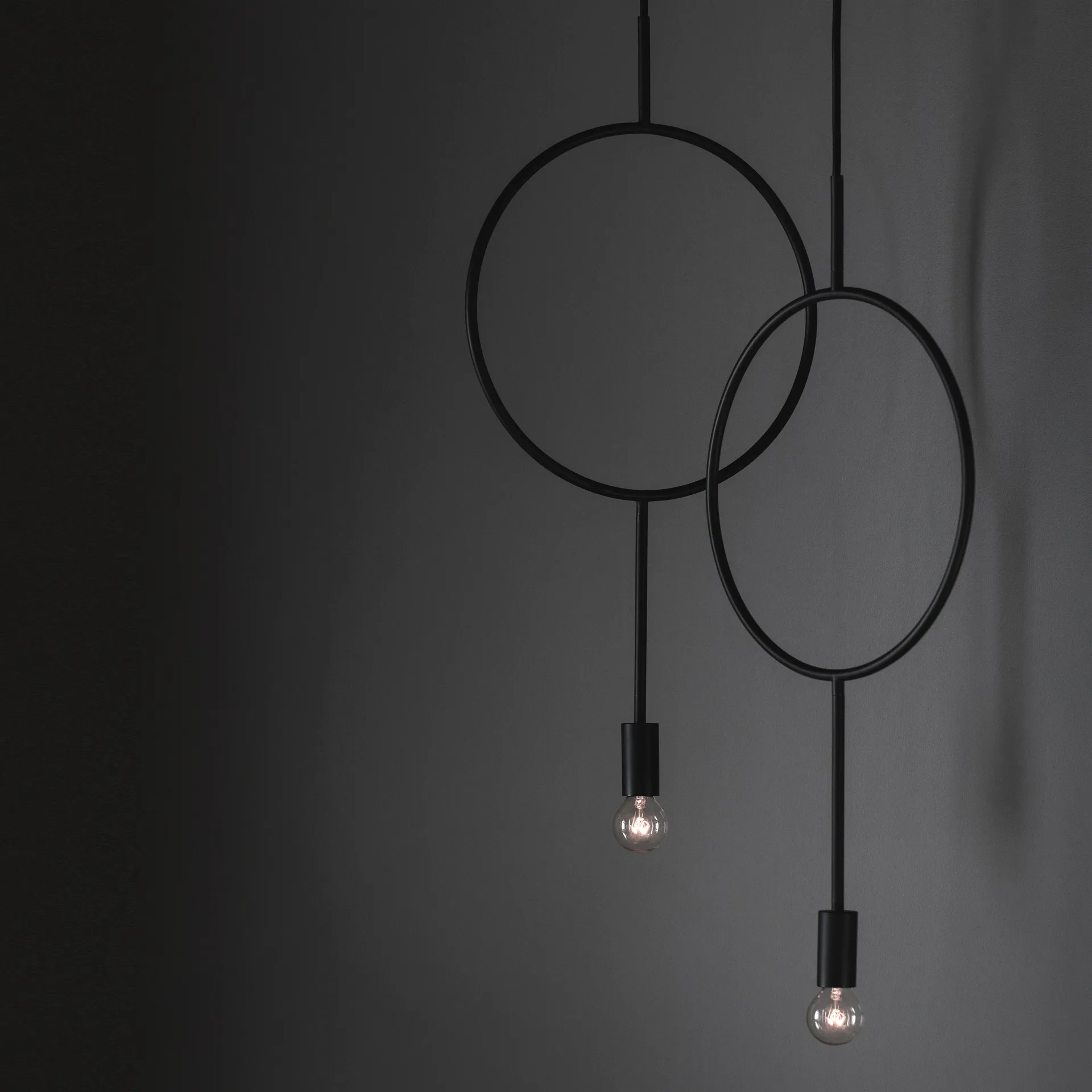 Circle pendant lamp, black Northern