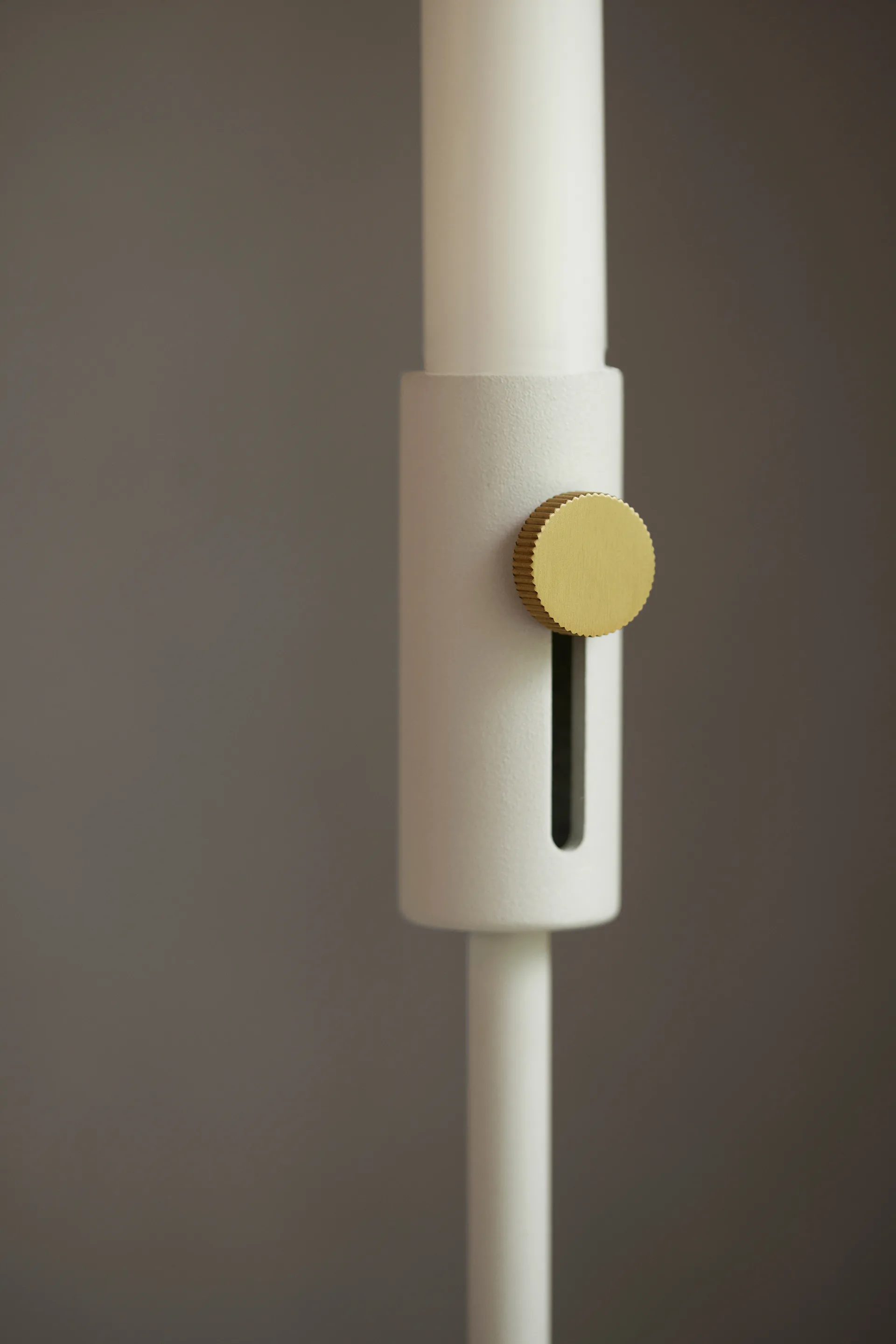 Granny candlestick 44 cm, White Northern