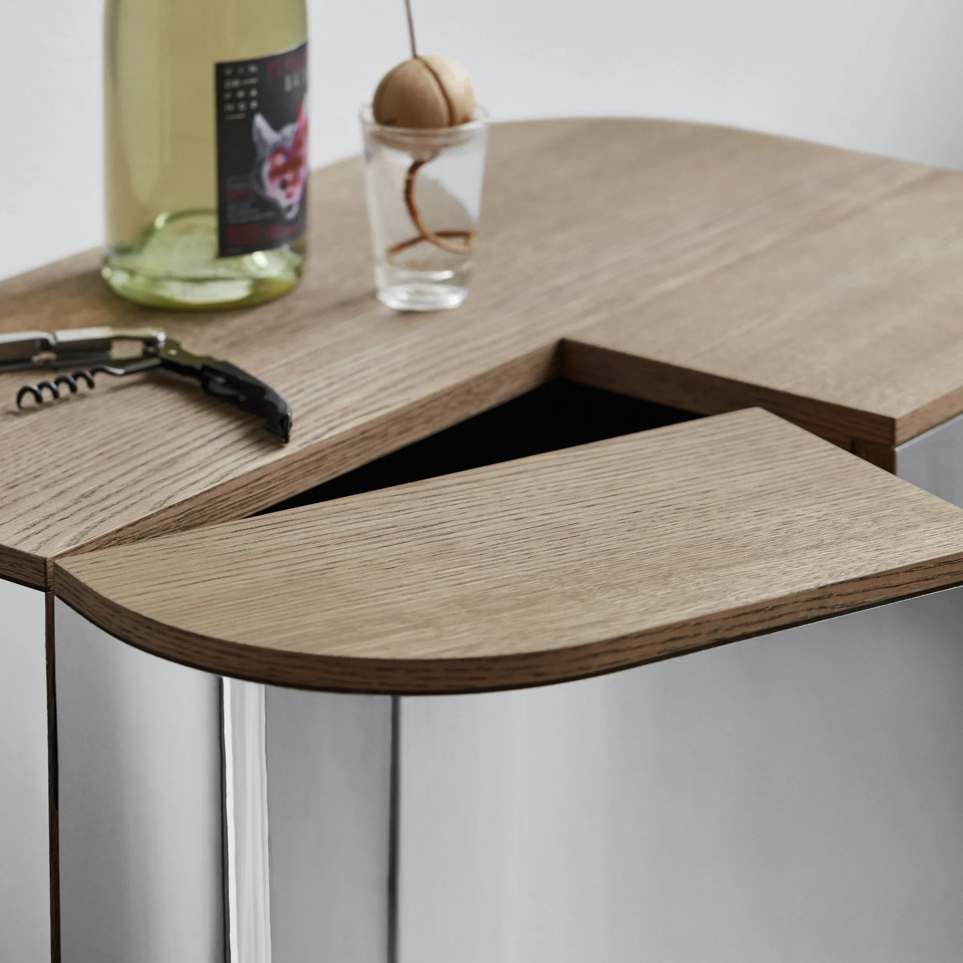 Loud bar cabinet on wheels, Smoked oak Northern