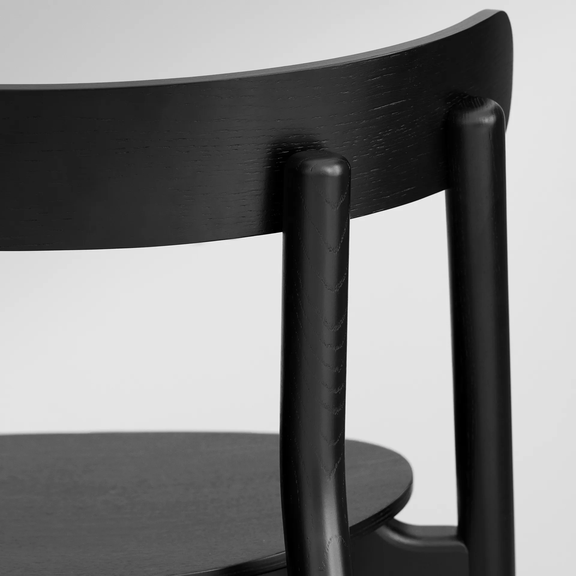 Oaki chair, Black oak Northern