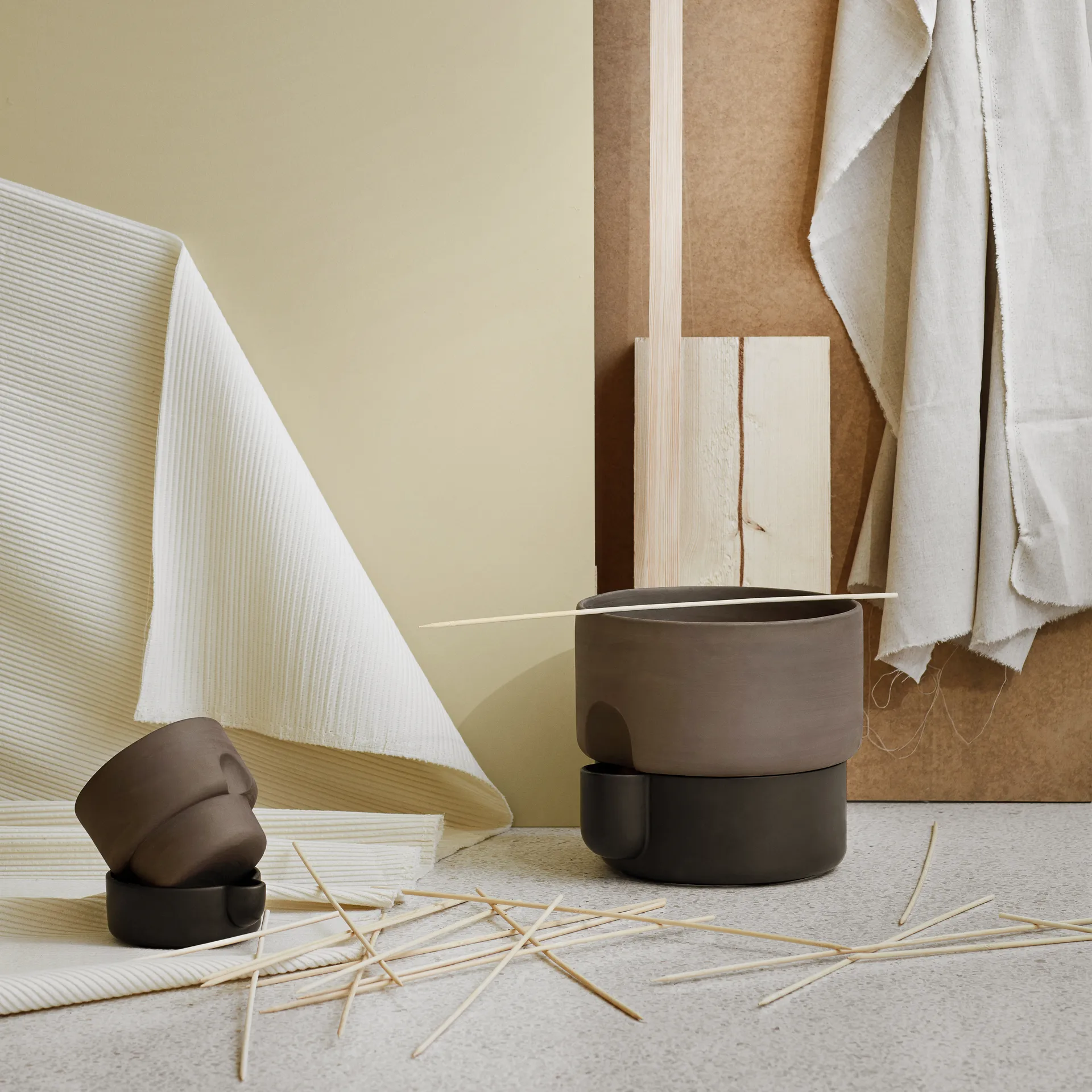 Oasis self-watering flower pot large Ø27.5 cm, Dark brown Northern