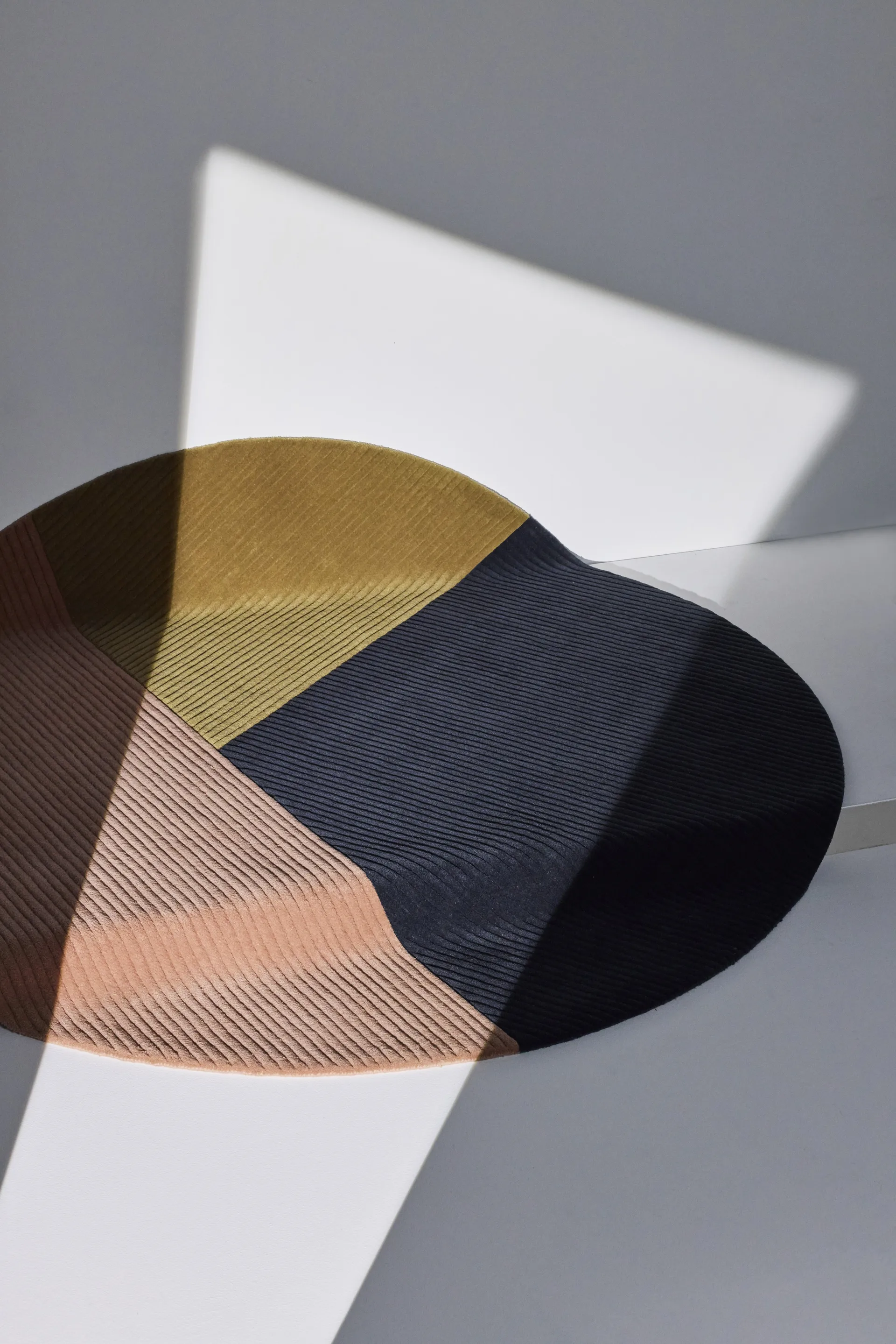 Row rug round Ø200 cm, Trio Northern