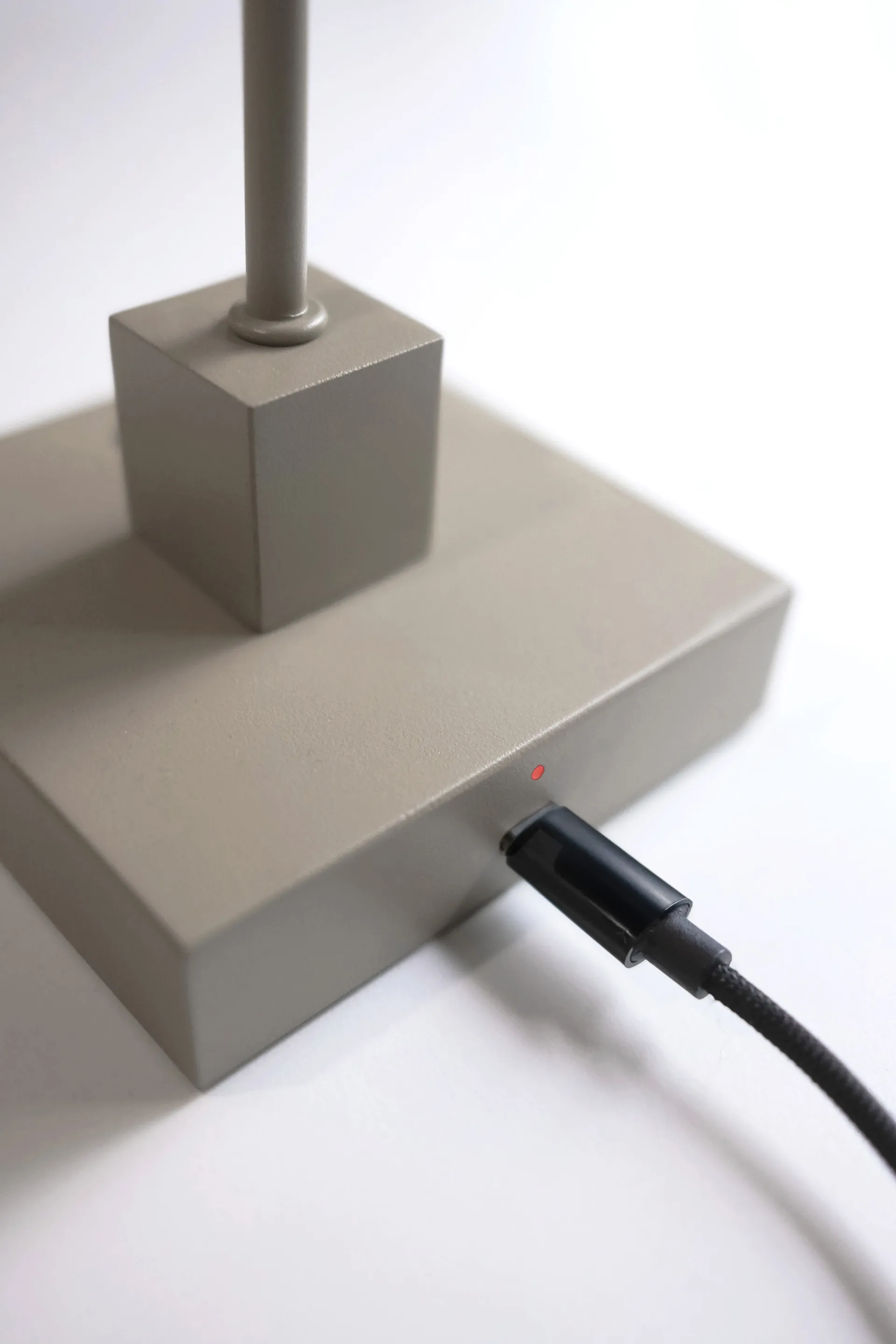 Snowball portable table lamp 33 cm, Grey beige Northern