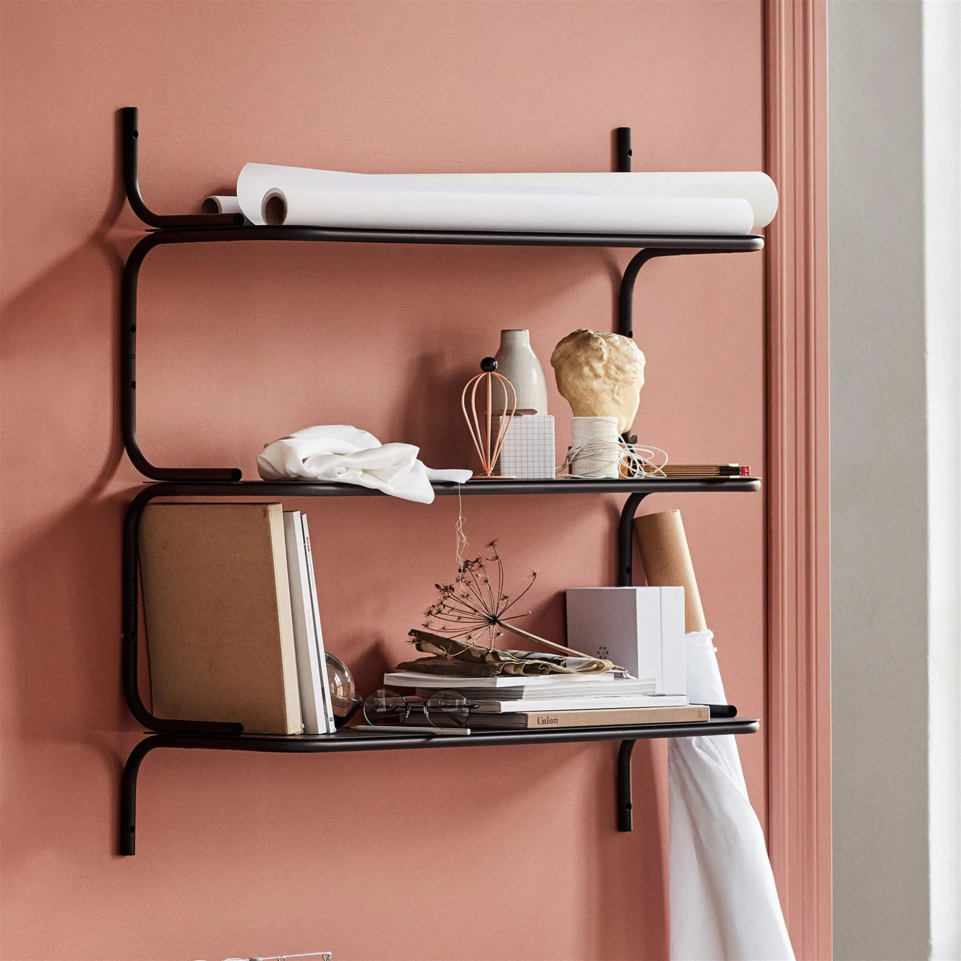 Wired wall shelf, black Northern