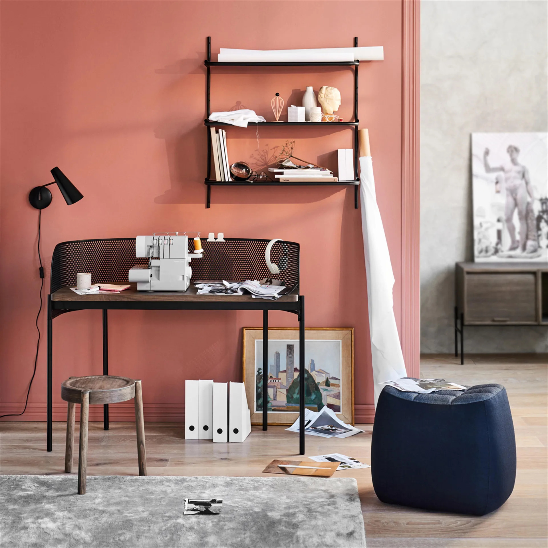 Wired wall shelf, black Northern