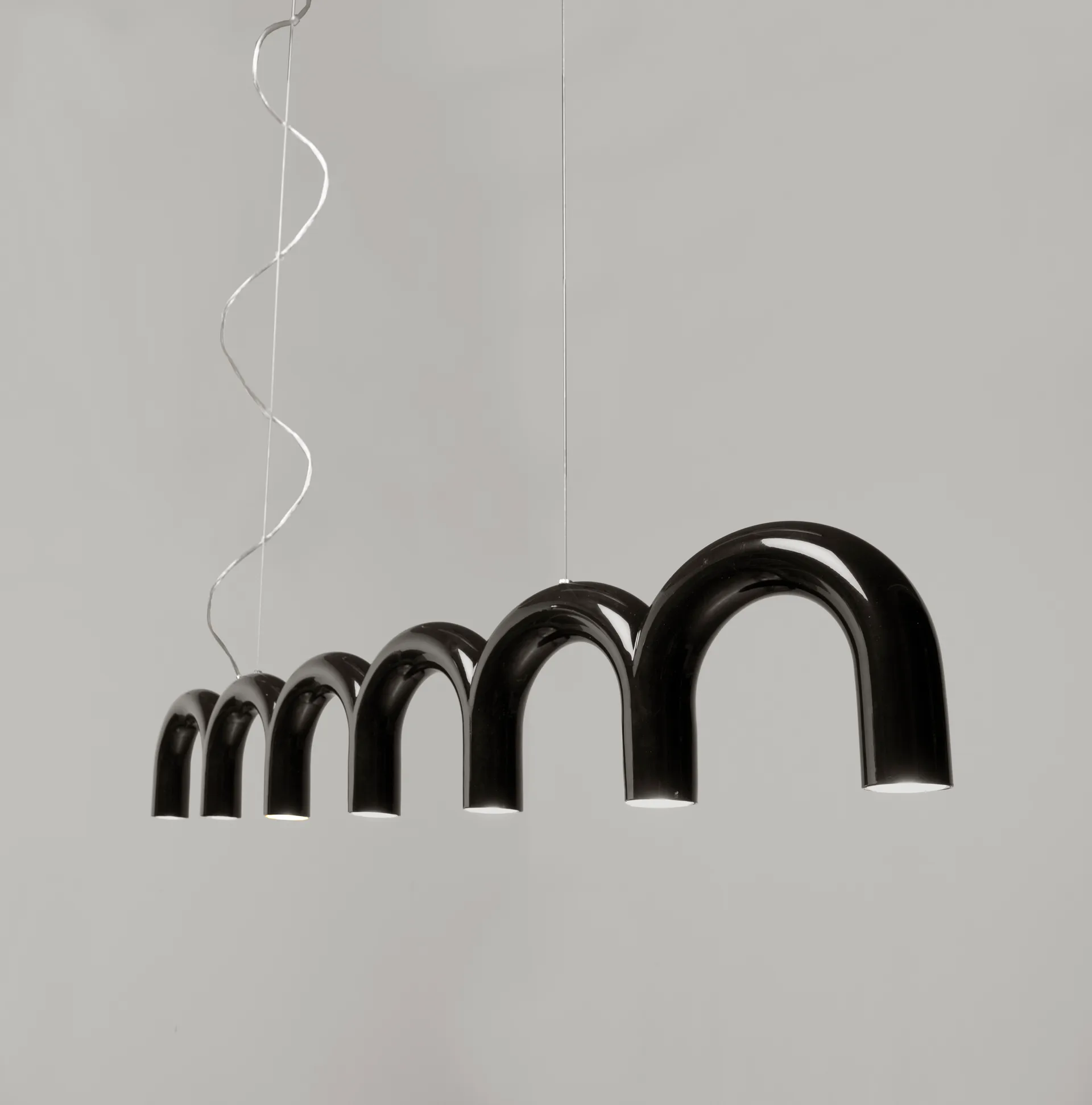 Arch pendant 125.6 cm, Black Oblure