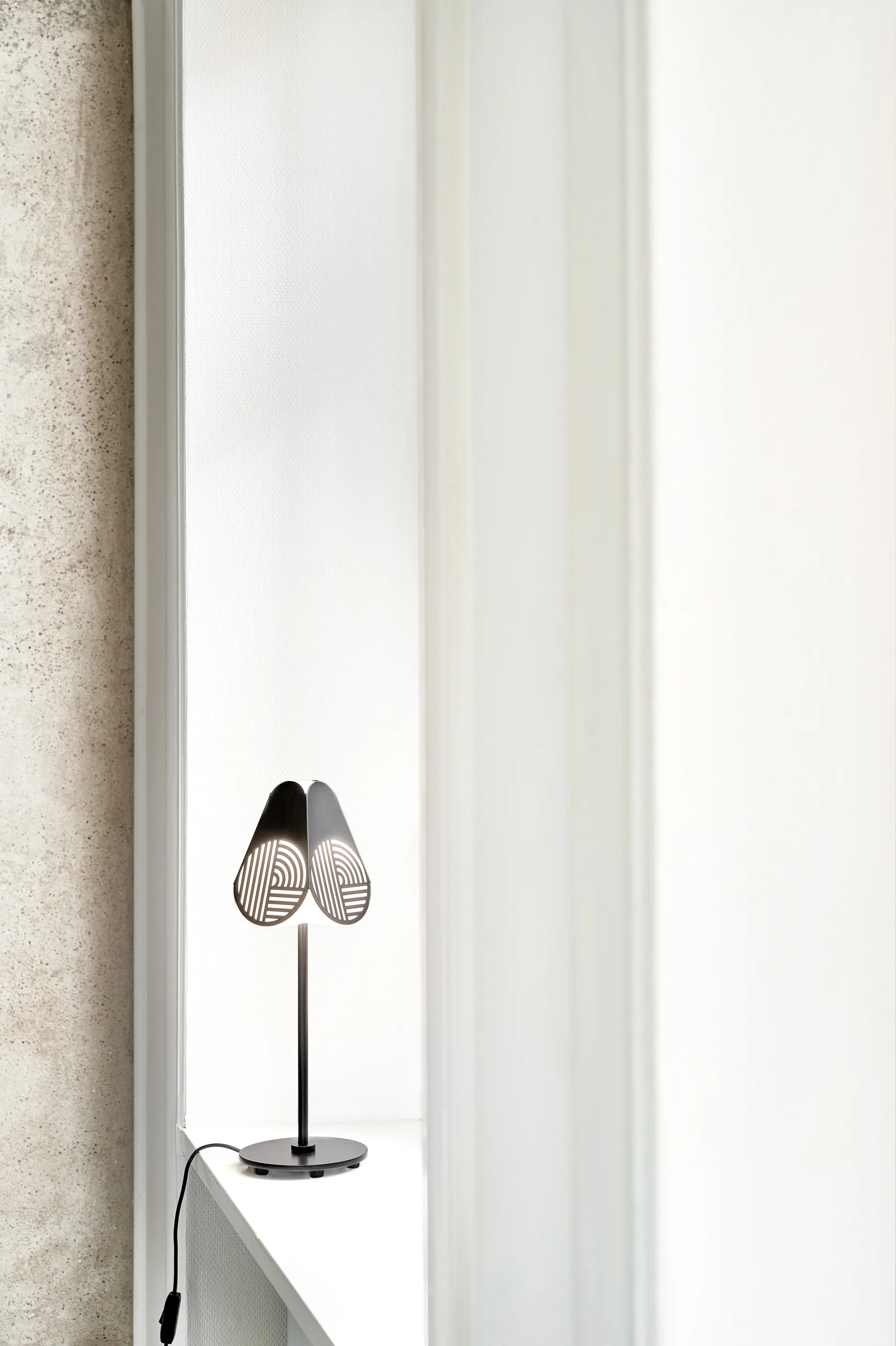 Notic table lamp, Black Oblure