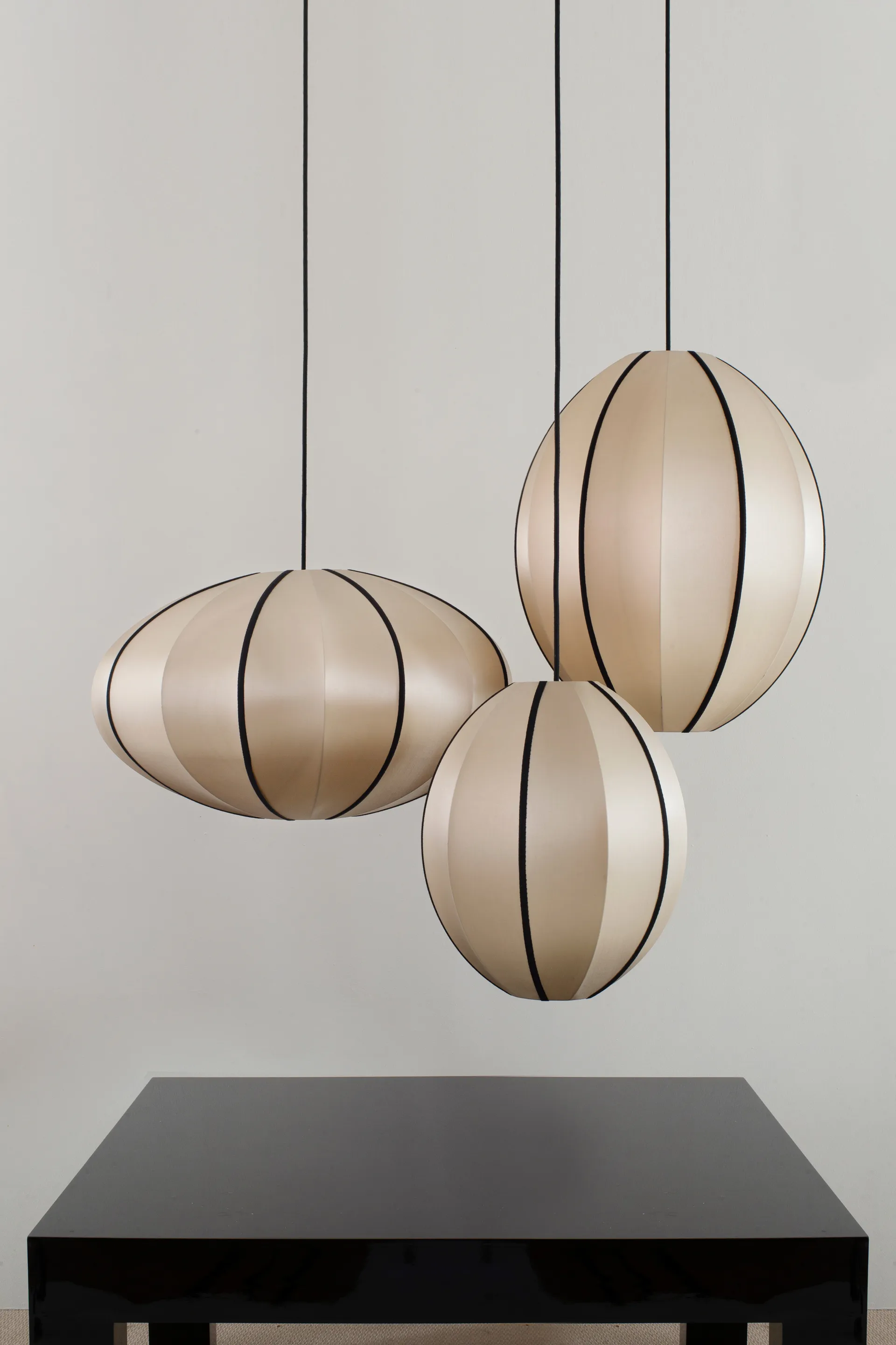 Indochina Classic Oval L lamp shade, Kit-black Oi Soi Oi