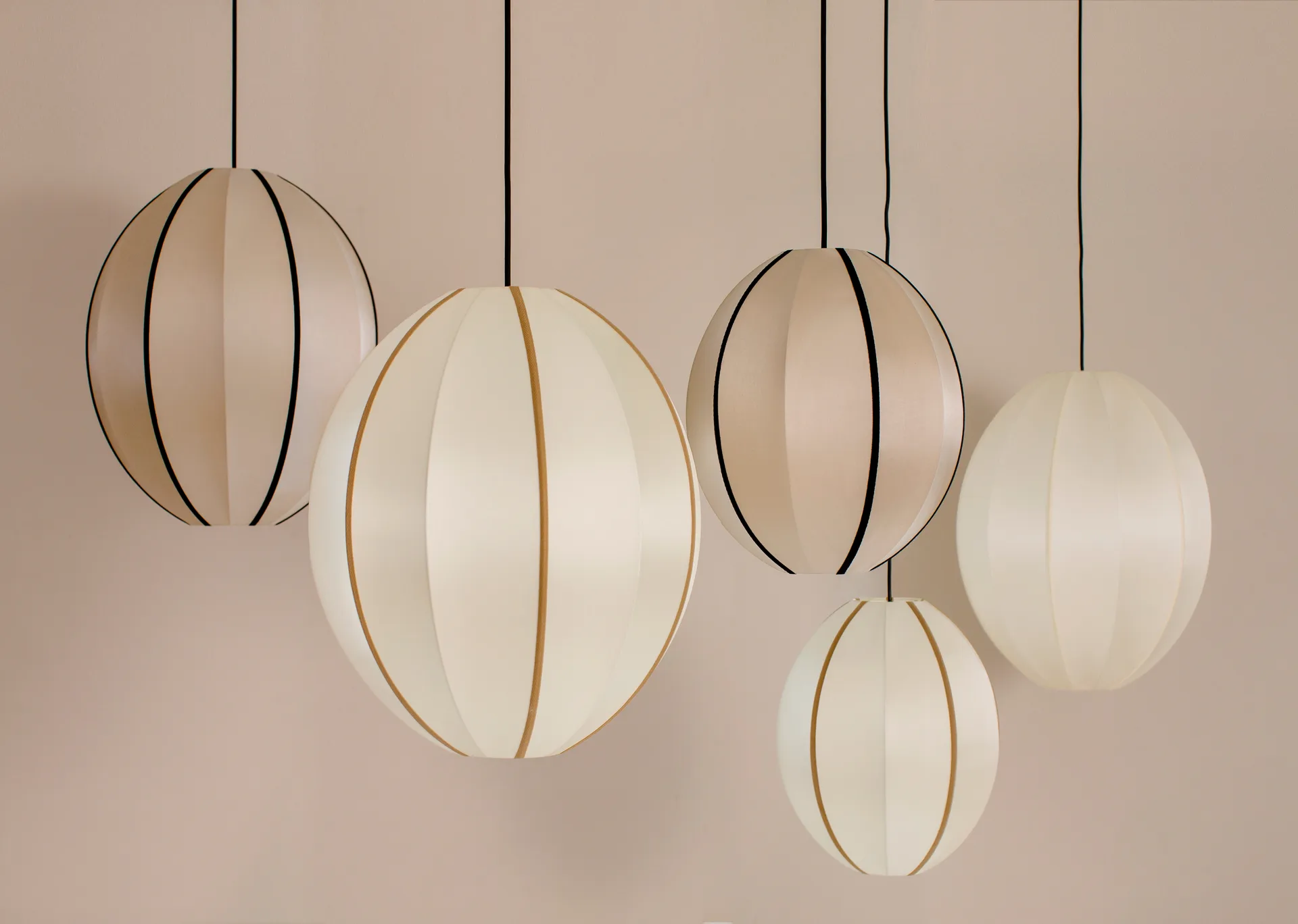 Indochina Classic Oval S lamp shade, Offwhite-amber Oi Soi Oi