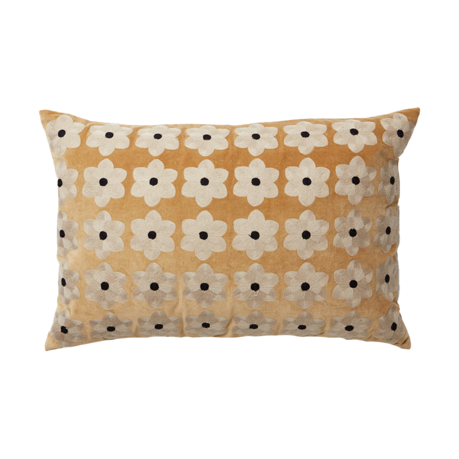 Olsson & Jensen Daisy cushion cover 40x60 cm Beige | Scandinavian Design | Cushion covers | Beige