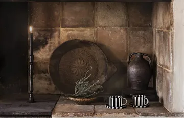 Monica cup with saucer - Black - Olsson & Jensen