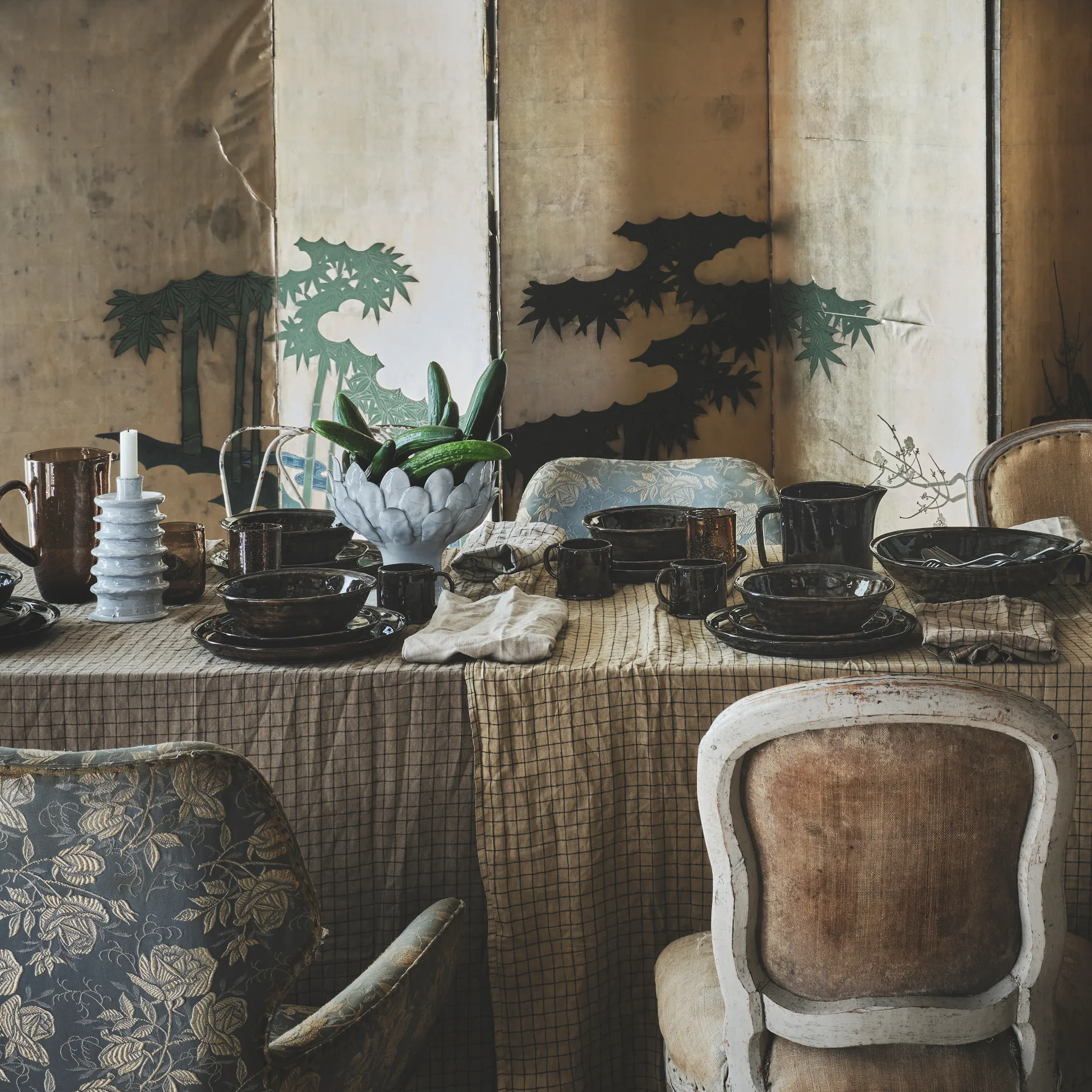 Yuki dinner plare, brown-black Olsson & Jensen