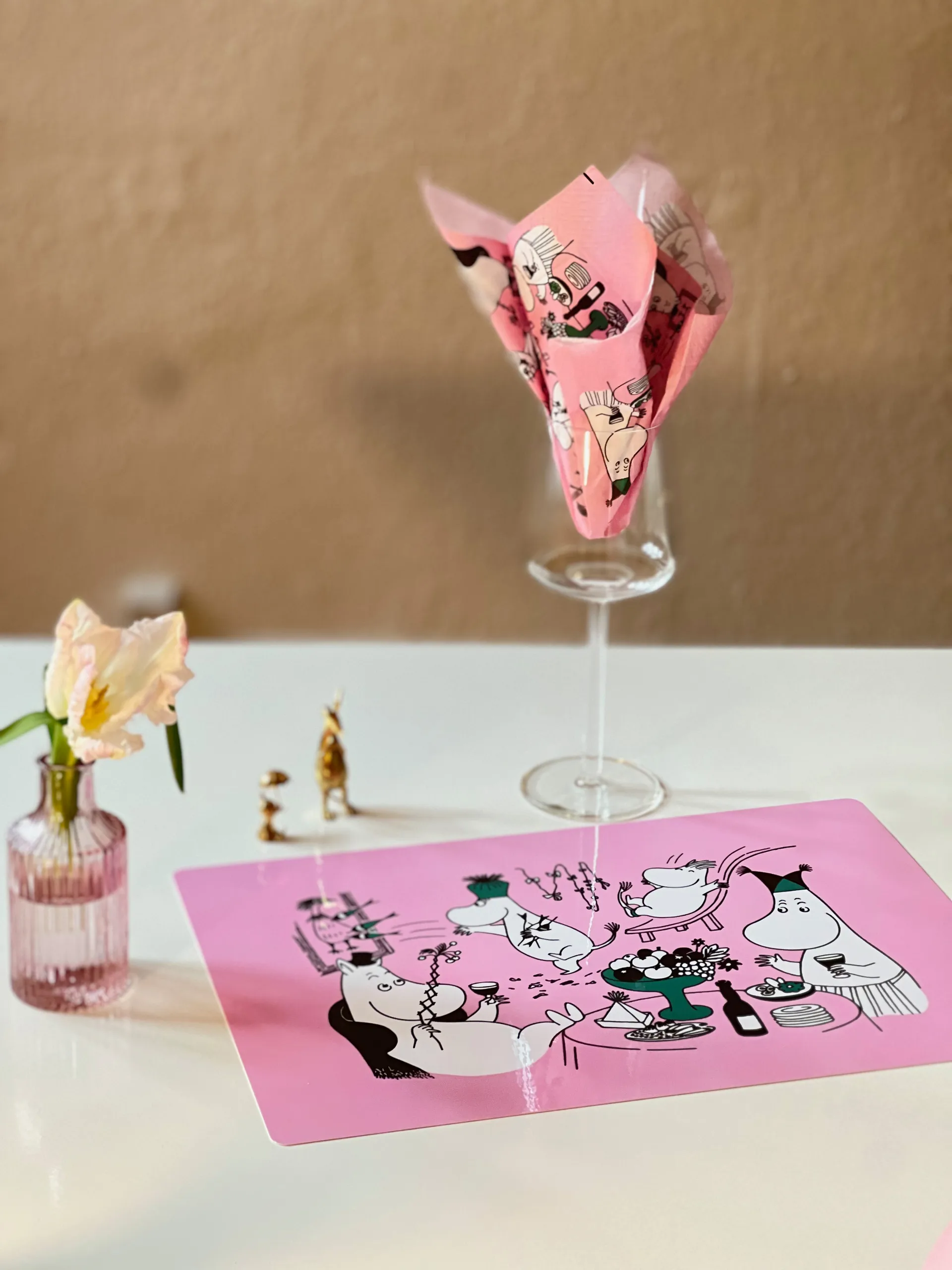 Moomin 80 table mat 27.5x40 cm, Pink Opto Design
